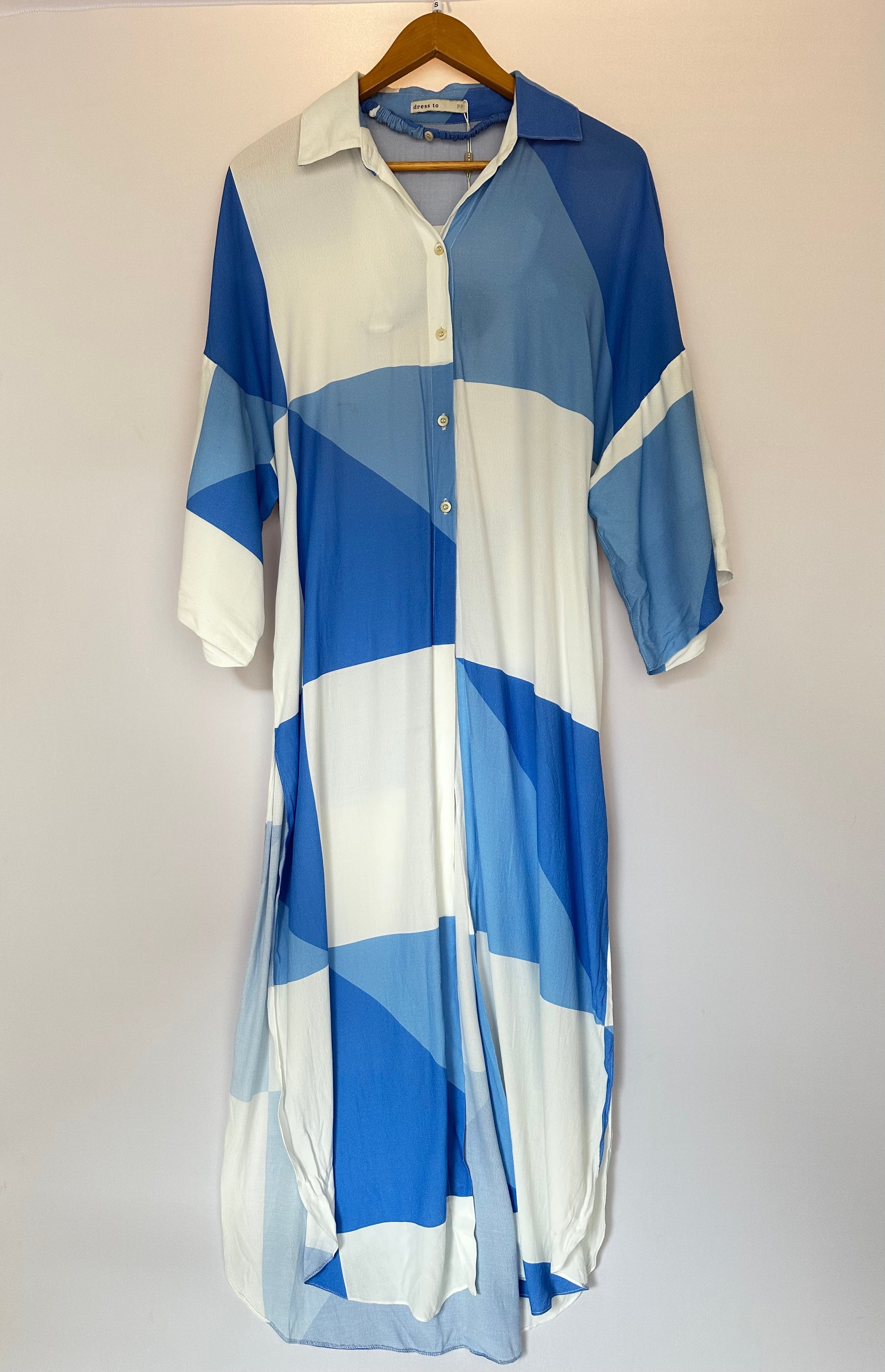 Vestidos e Macacões