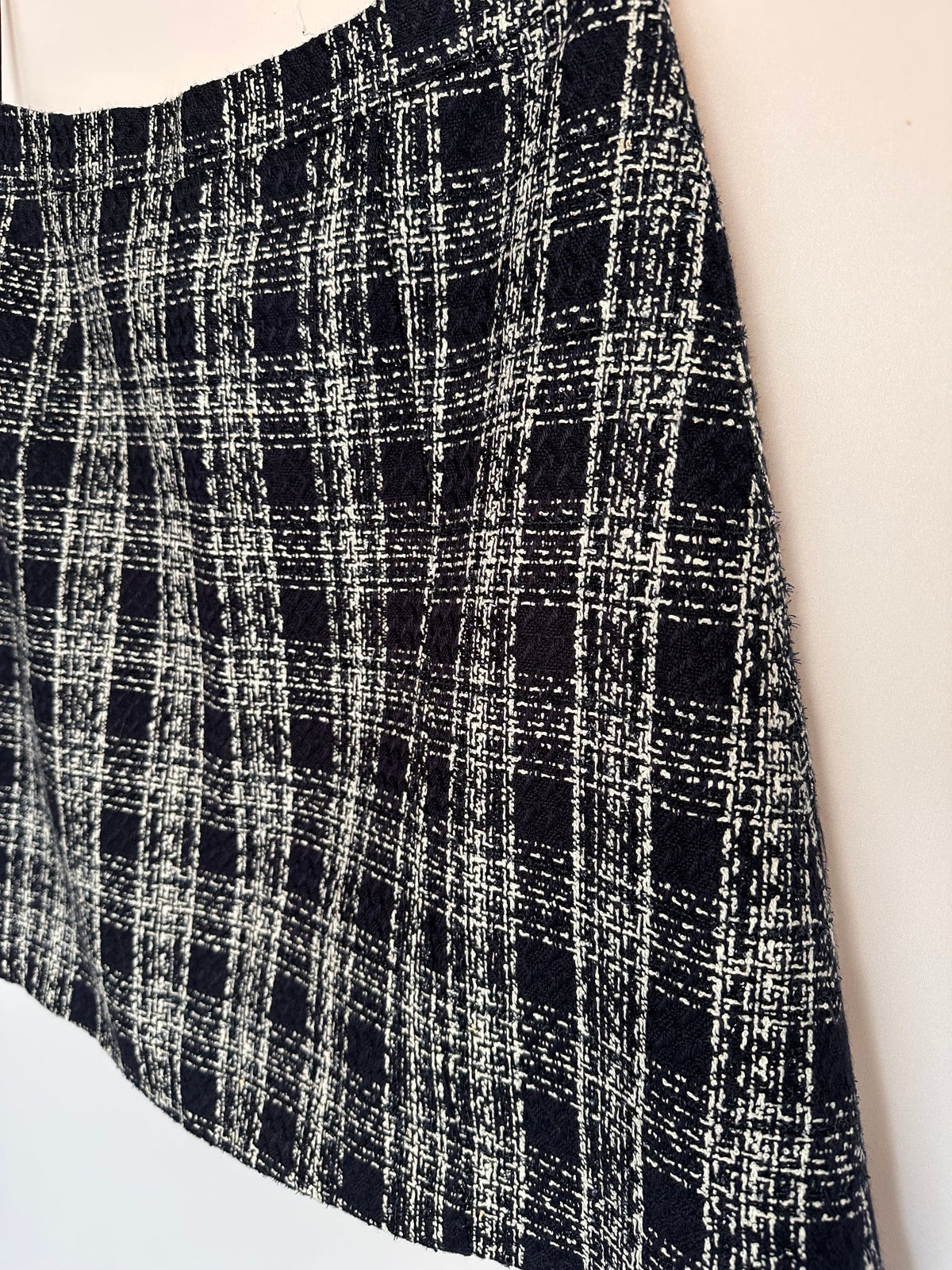 Le Lis Blanc · Saia curta – marinho em tweed – Tam. P