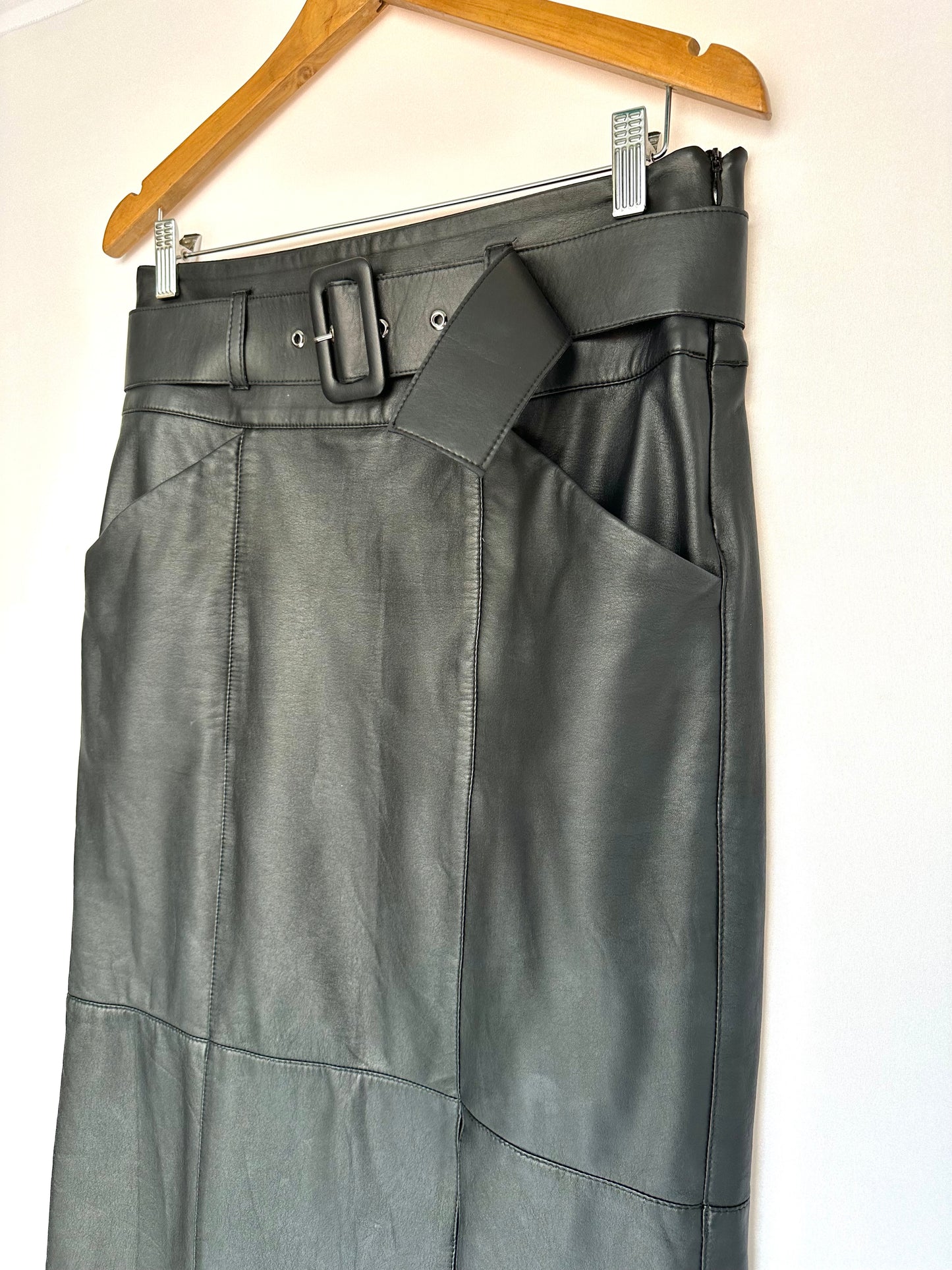 Lafort · Saia midi com cinto