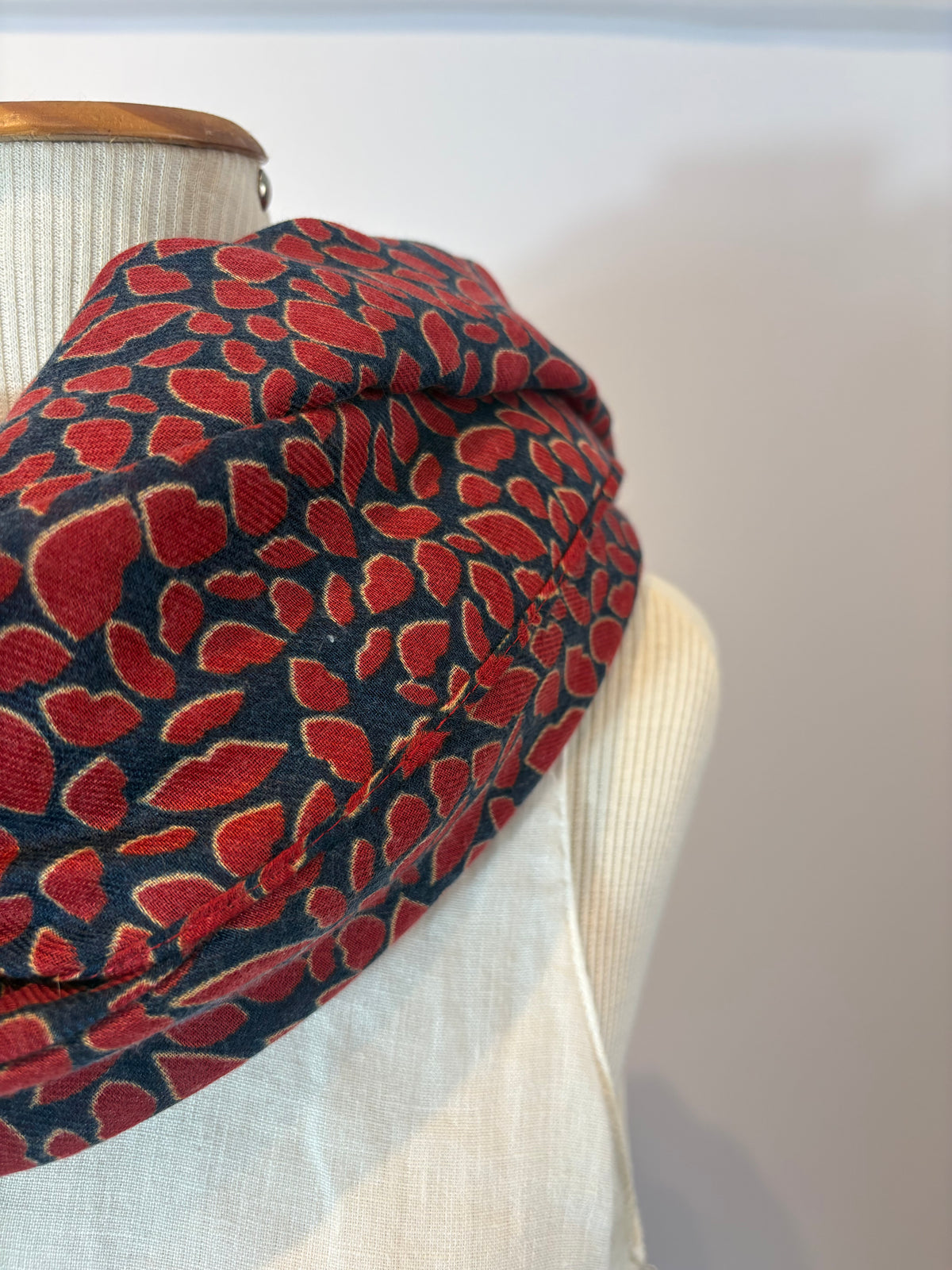 Le Lis Blanc · Pashmina – marinho com vinho