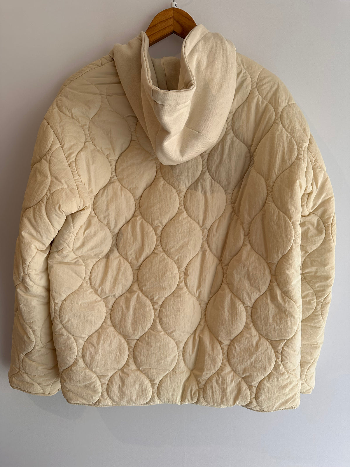 Zara · Casaco em matelassê com capuz – branco – Tam. M