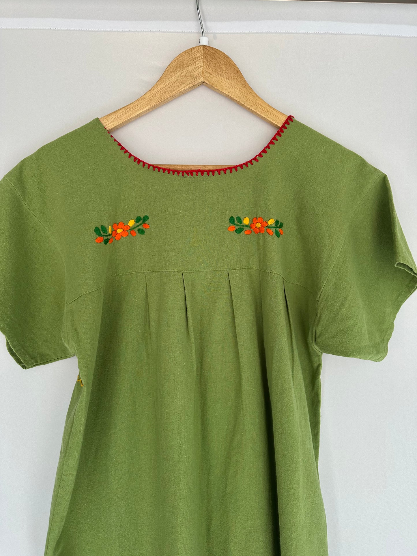 Outra · Vestido estilo mexicano verde