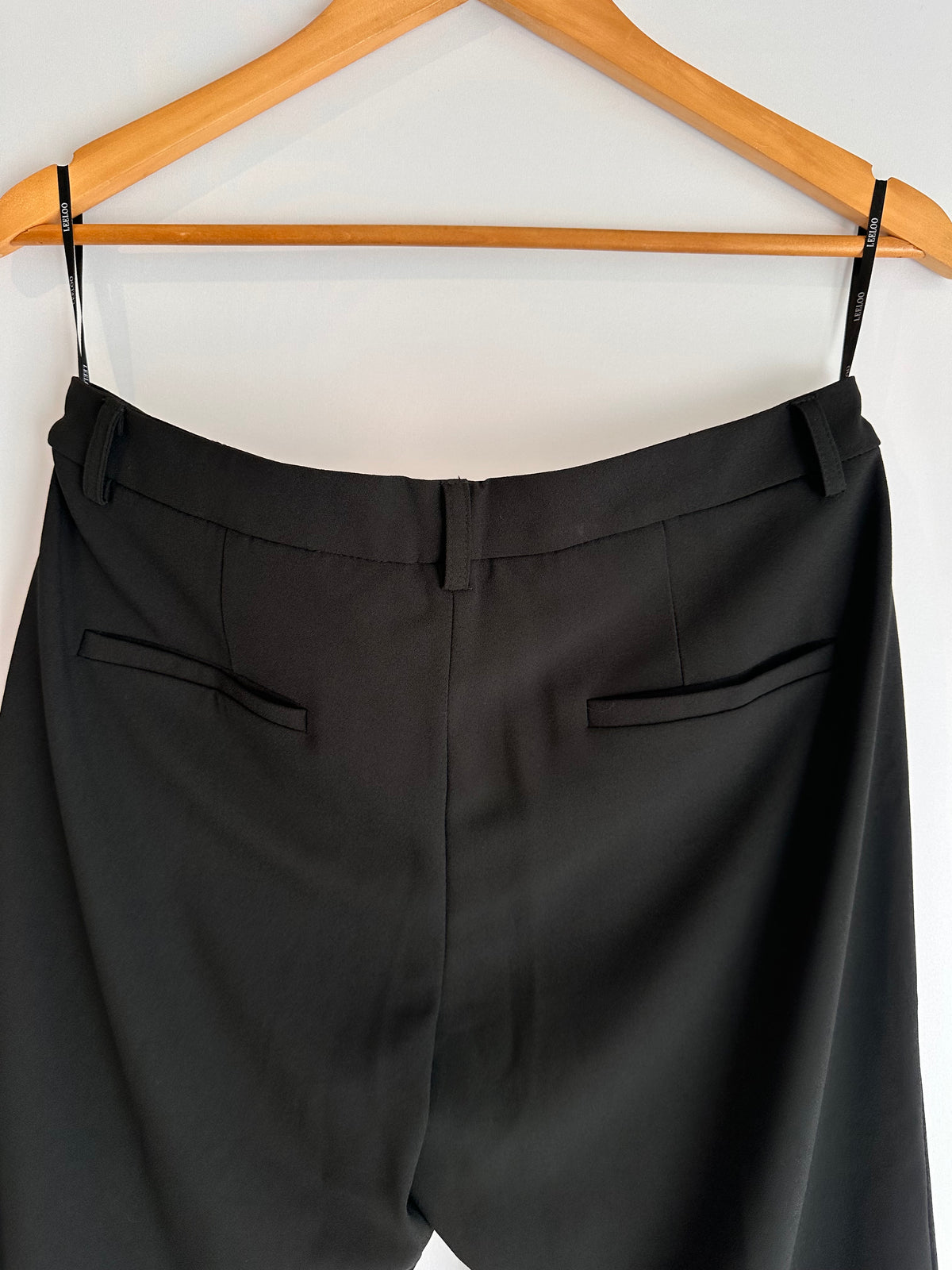 Leeloo · Calça social – preto – Tam. M