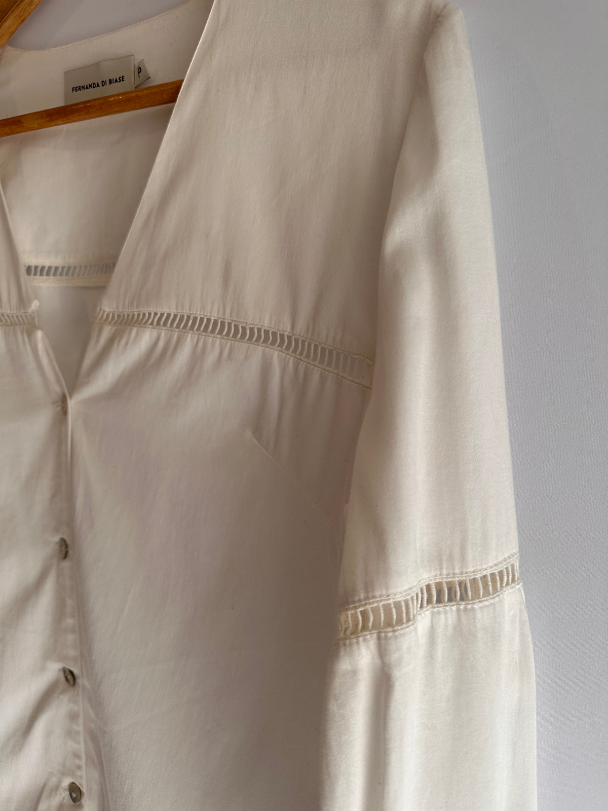 Fernanda Di Biase · Camisa social sem gola