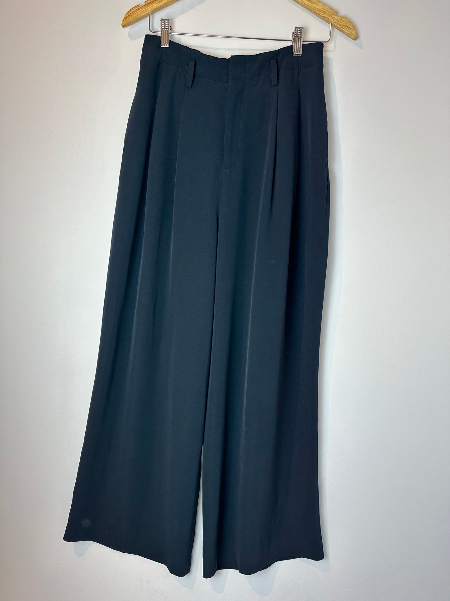 Uniqlo · Calça social com elástico