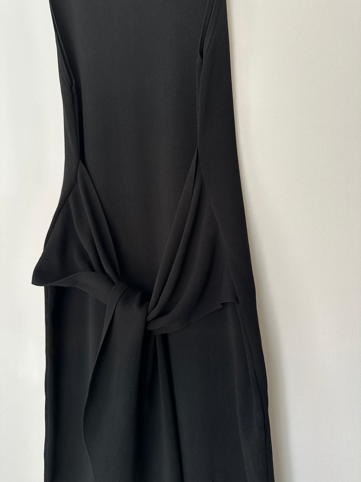 Animale · Vestido com detalhe de amarração – preto – Tam. M