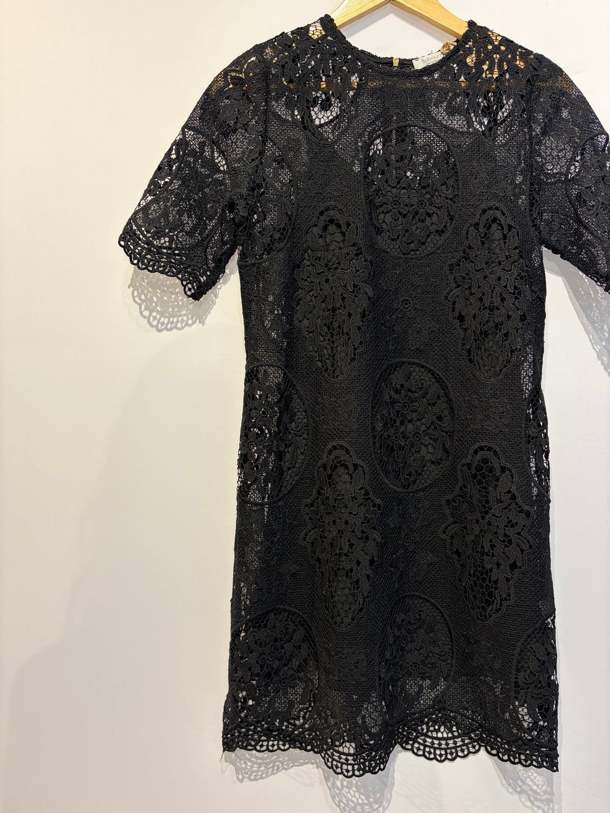 Outra · Vestido em renda com combinação Krishna