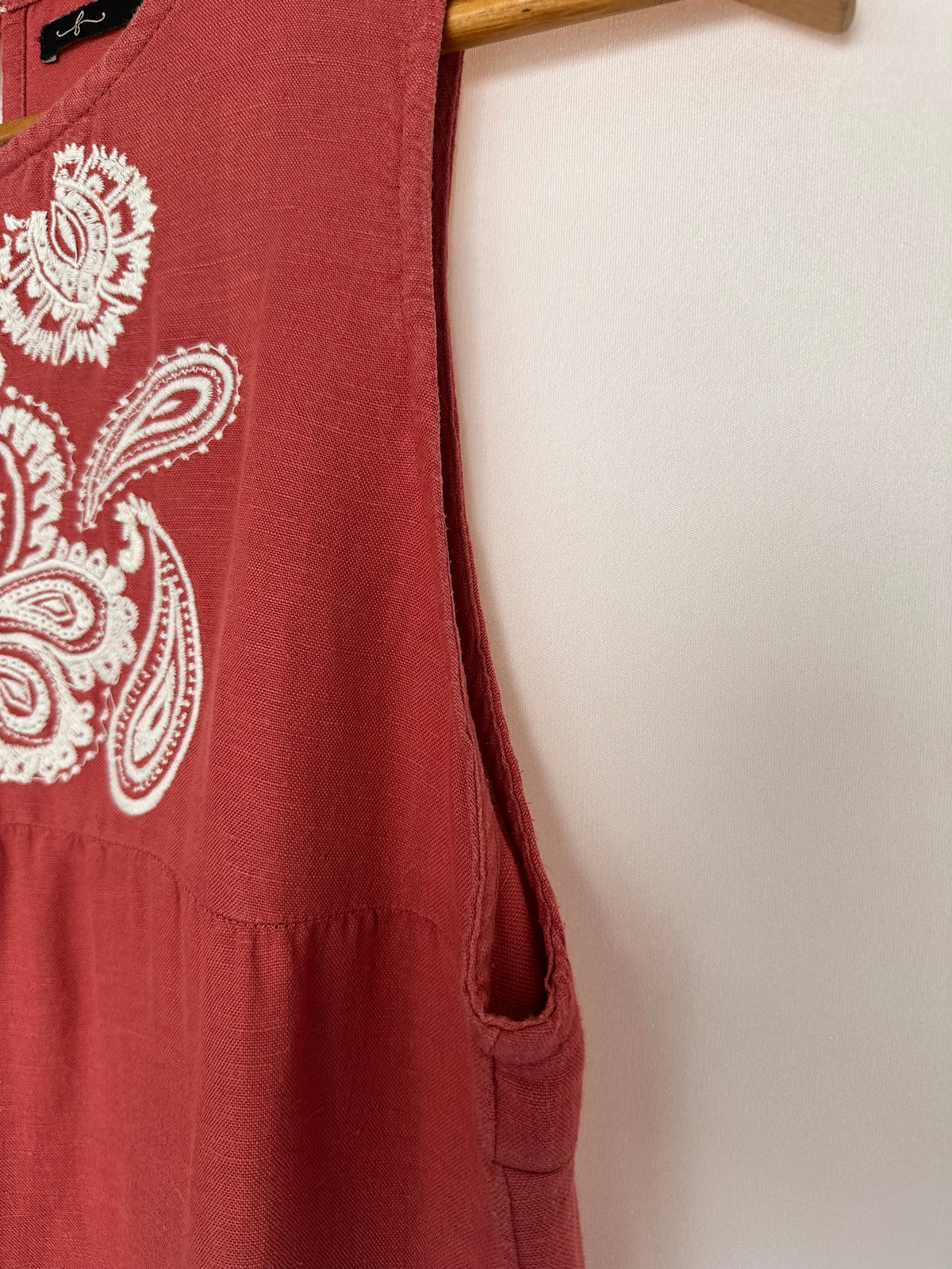 Maria Filó · Vestido longo bordado – goiaba – Tam. M