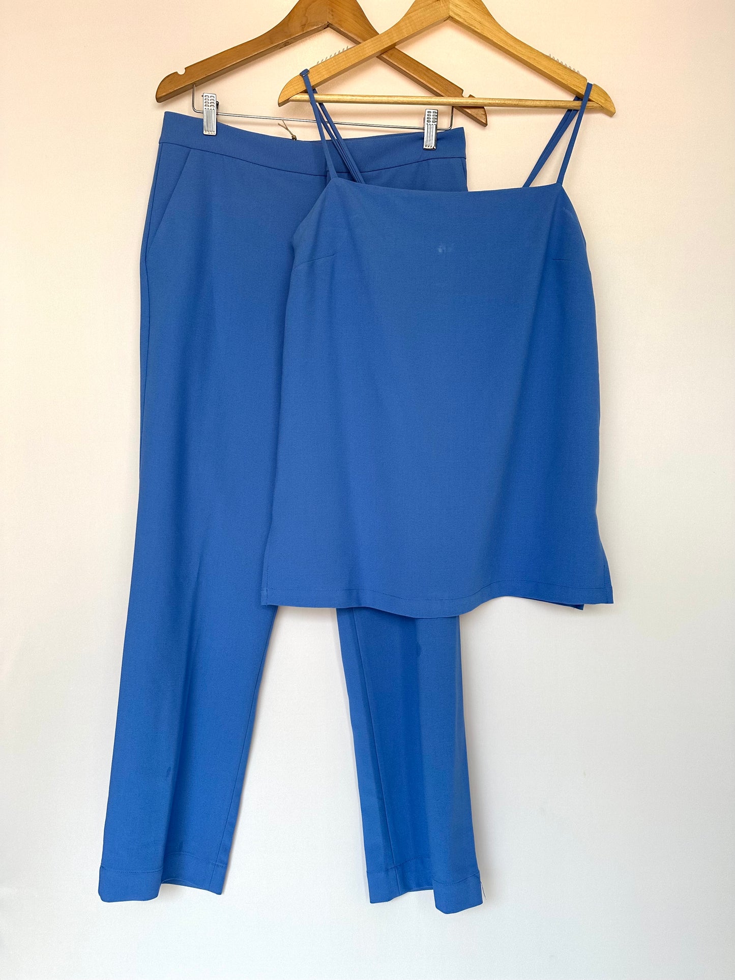 Leeloo · Blusa alcinha conjunto