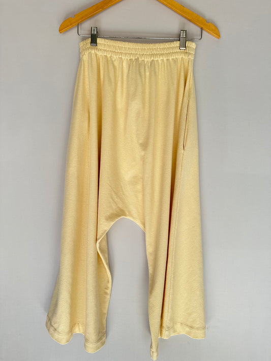 Outra · Calça Aladim conjunto