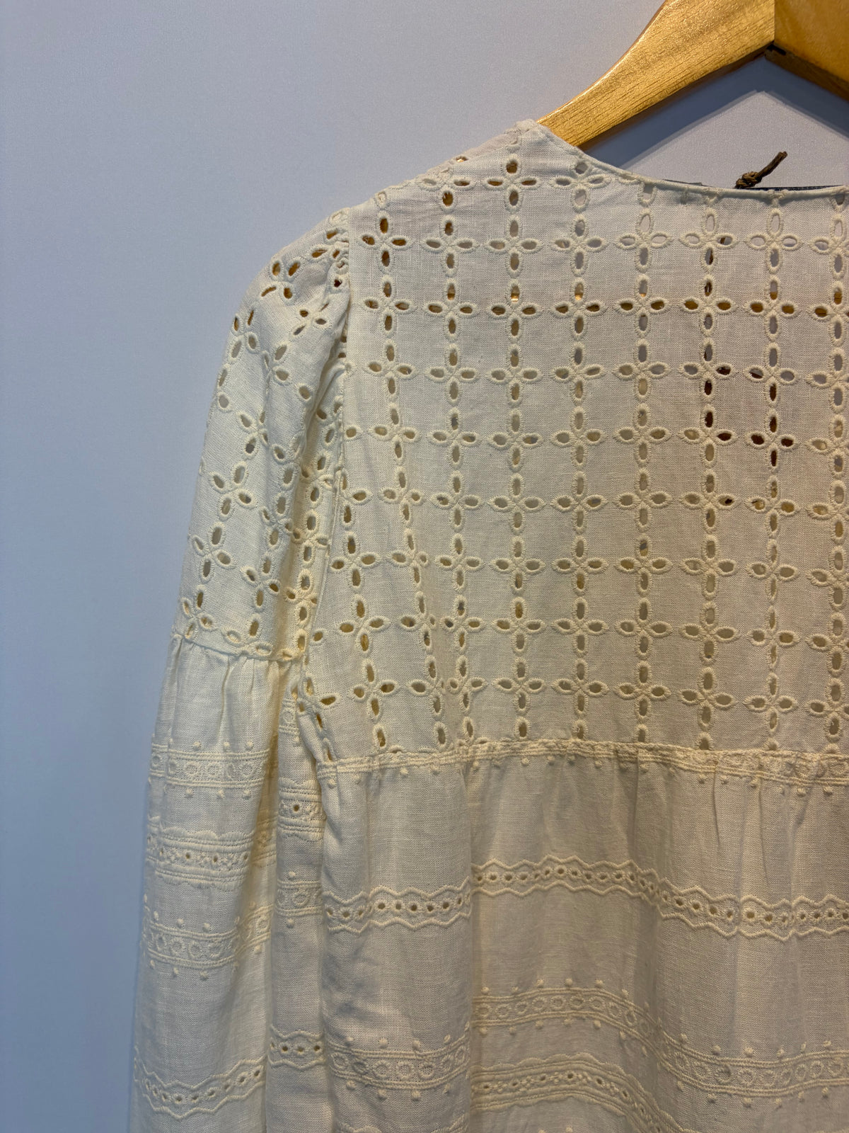 Maria Filó · Blusa tipo bata em laise