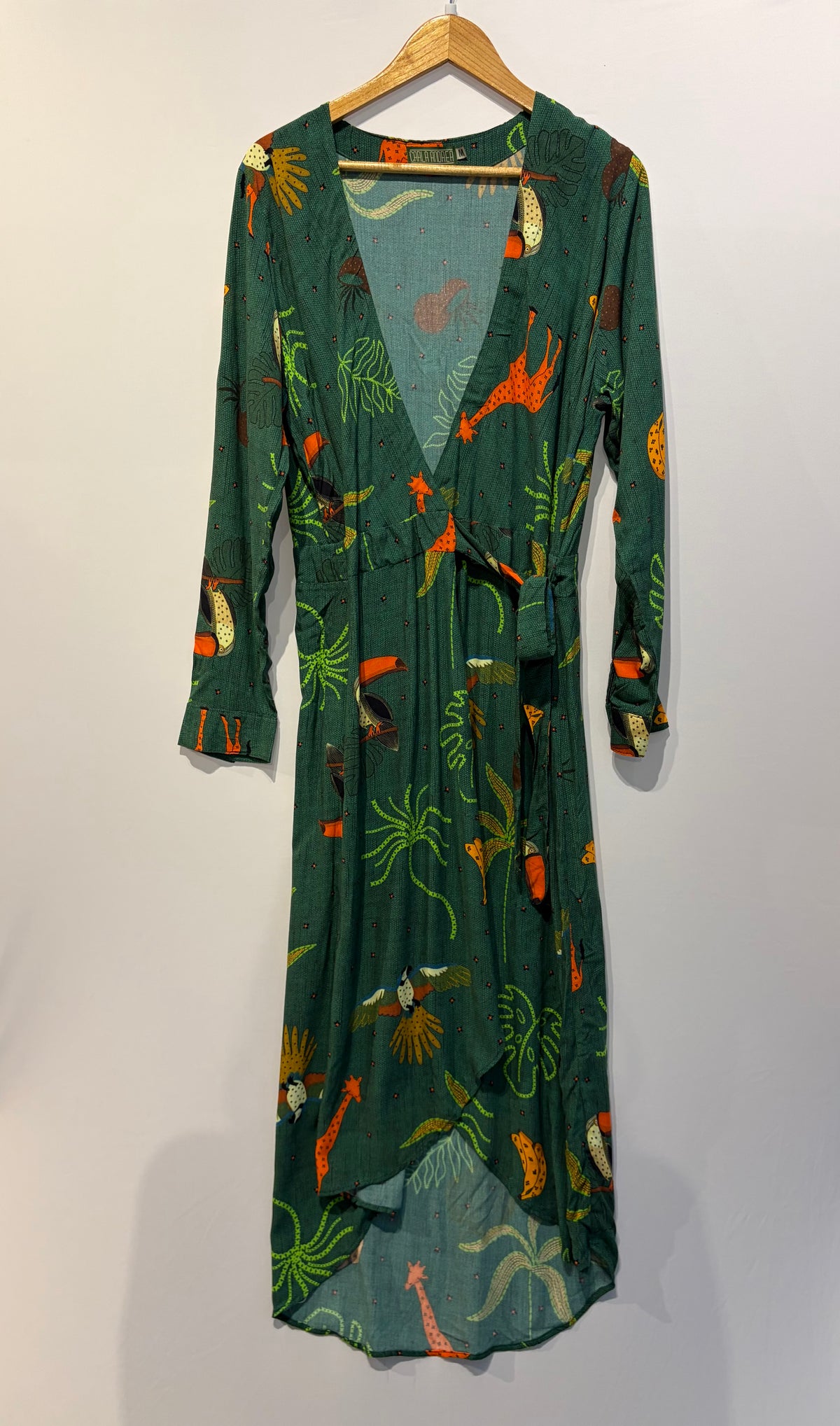 Outra · Vestido transpassado Carla Andréa