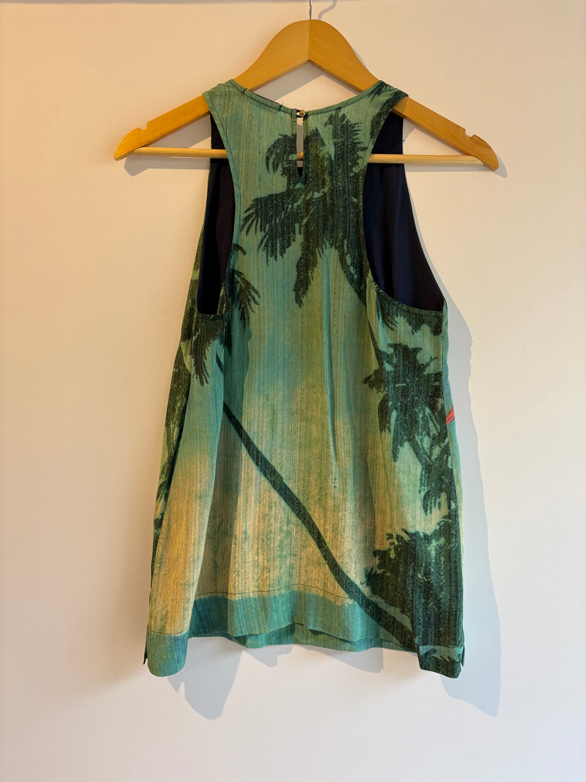 A.brand · Blusa sem mangas – verde com estampa de flamingo – Tam. PP