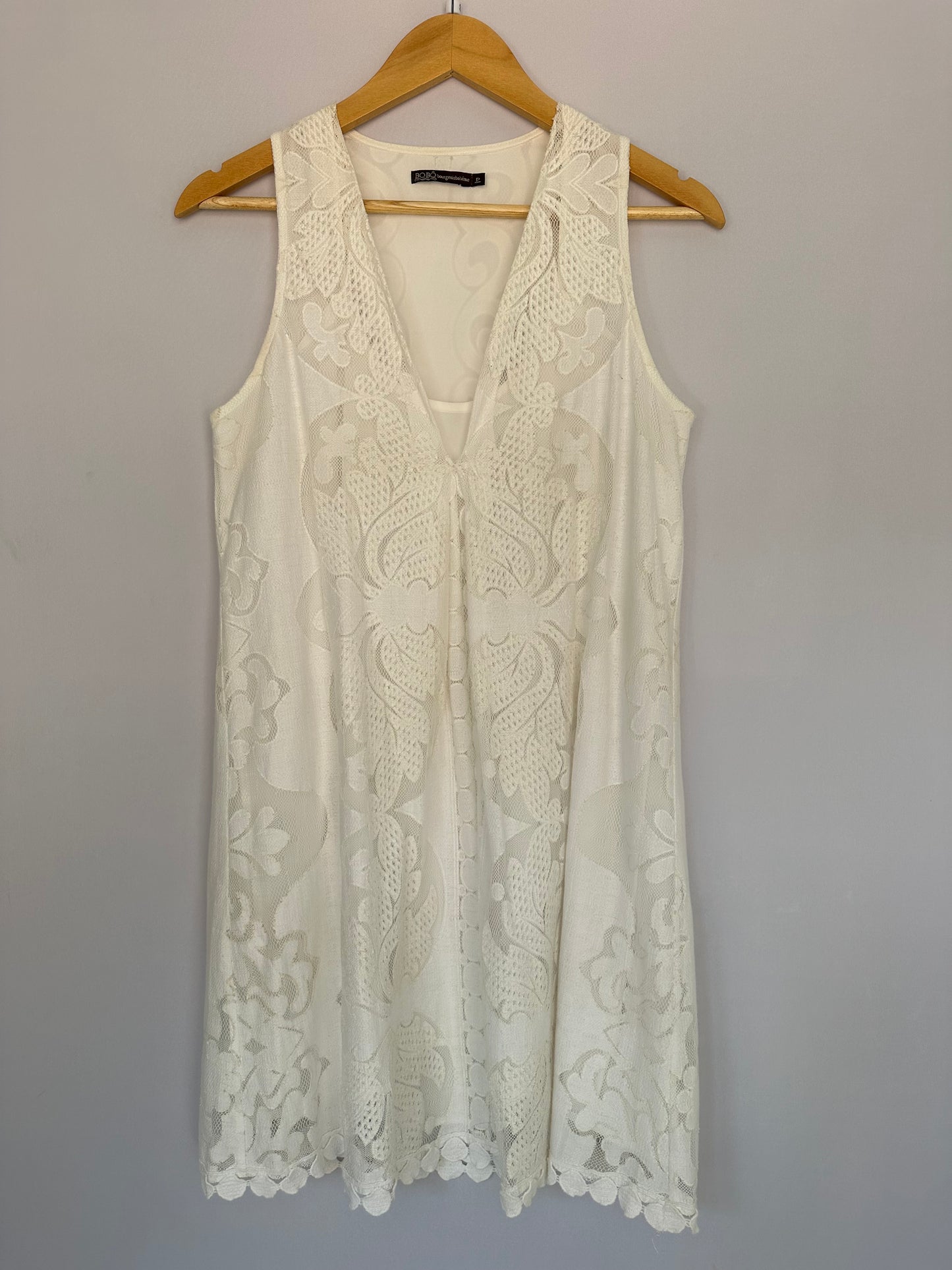 Bobô · Vestido curto em renda
