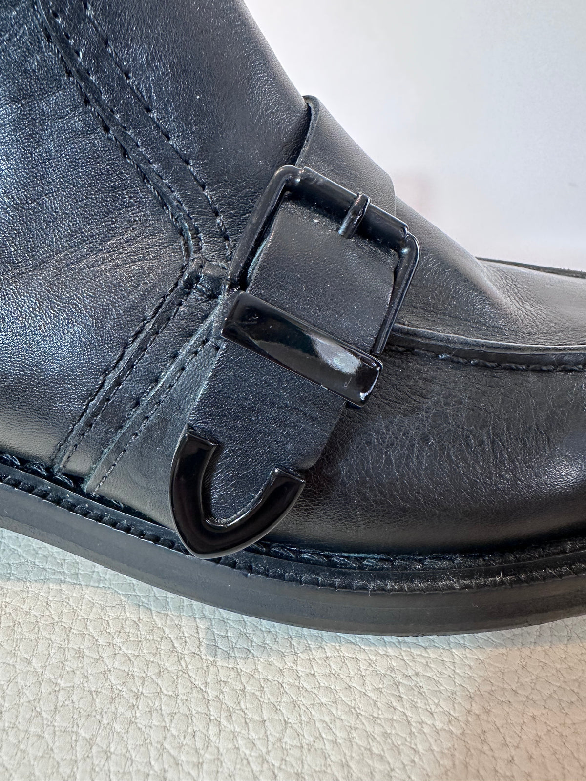 Paula Torres · Bota cano curto 37 – preta