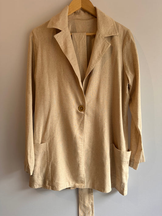 Sacada · Blazer em linho com faixa