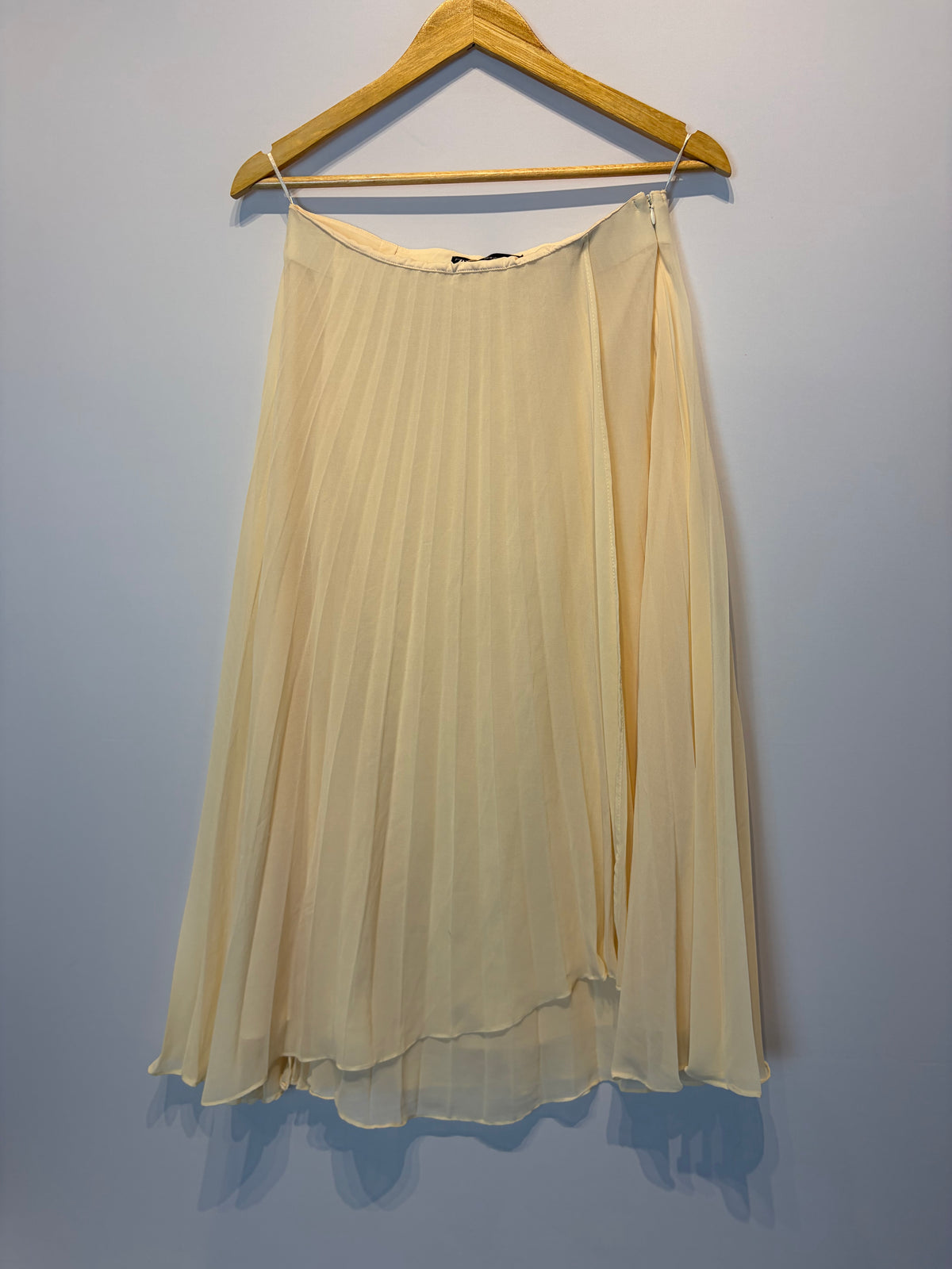 Zara · Saia midi plissada