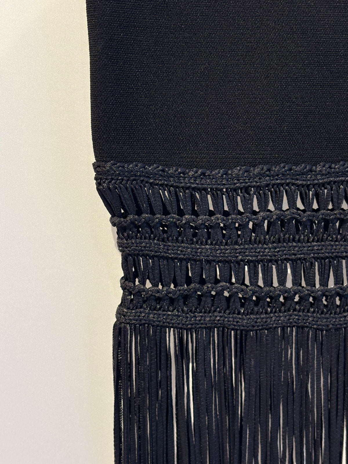 Bobô · Saia com barra em macramê – preto – Tam. P