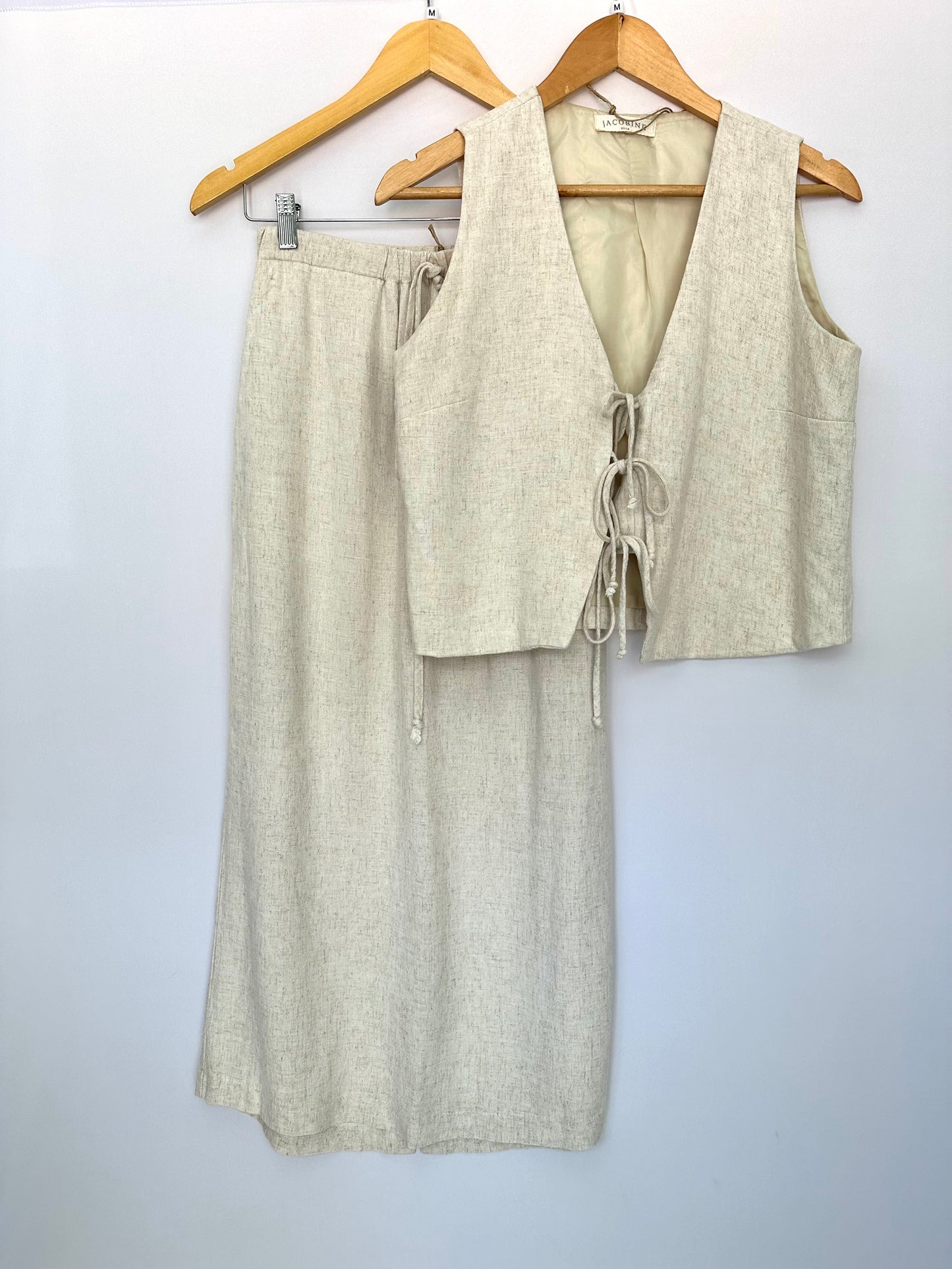 Outra · Saia conjunto Jacobine