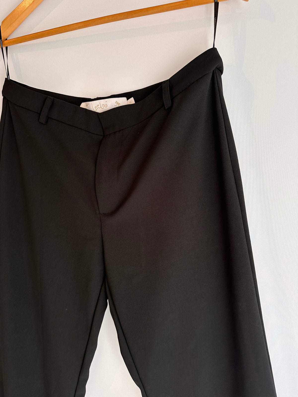 Leeloo · Calça social – preto – Tam. M