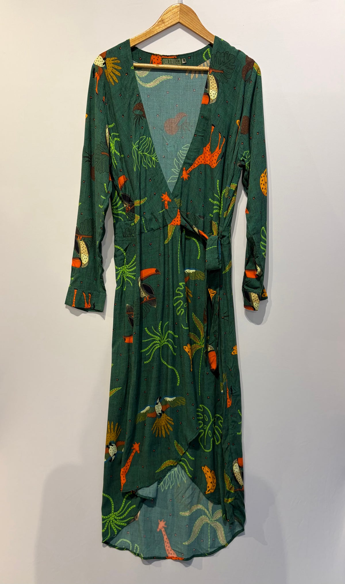 Outra · Vestido transpassado Carla Andréa