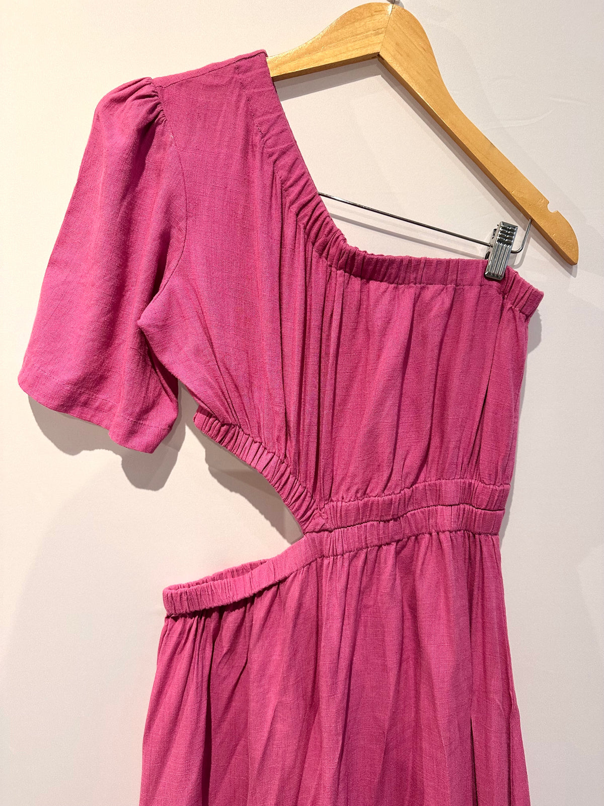 Outra · Vestido um ombro