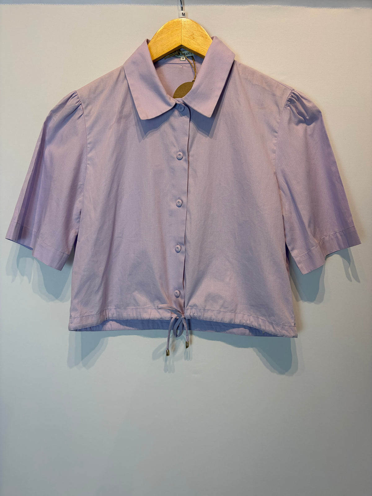 Le Lis Blanc · Camisa curta com amarração