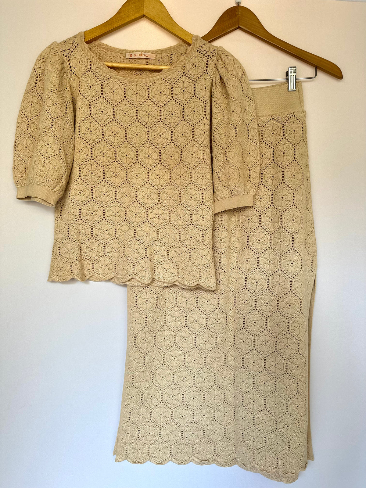 Galeria Tricot · Blusa em tricô conjunto