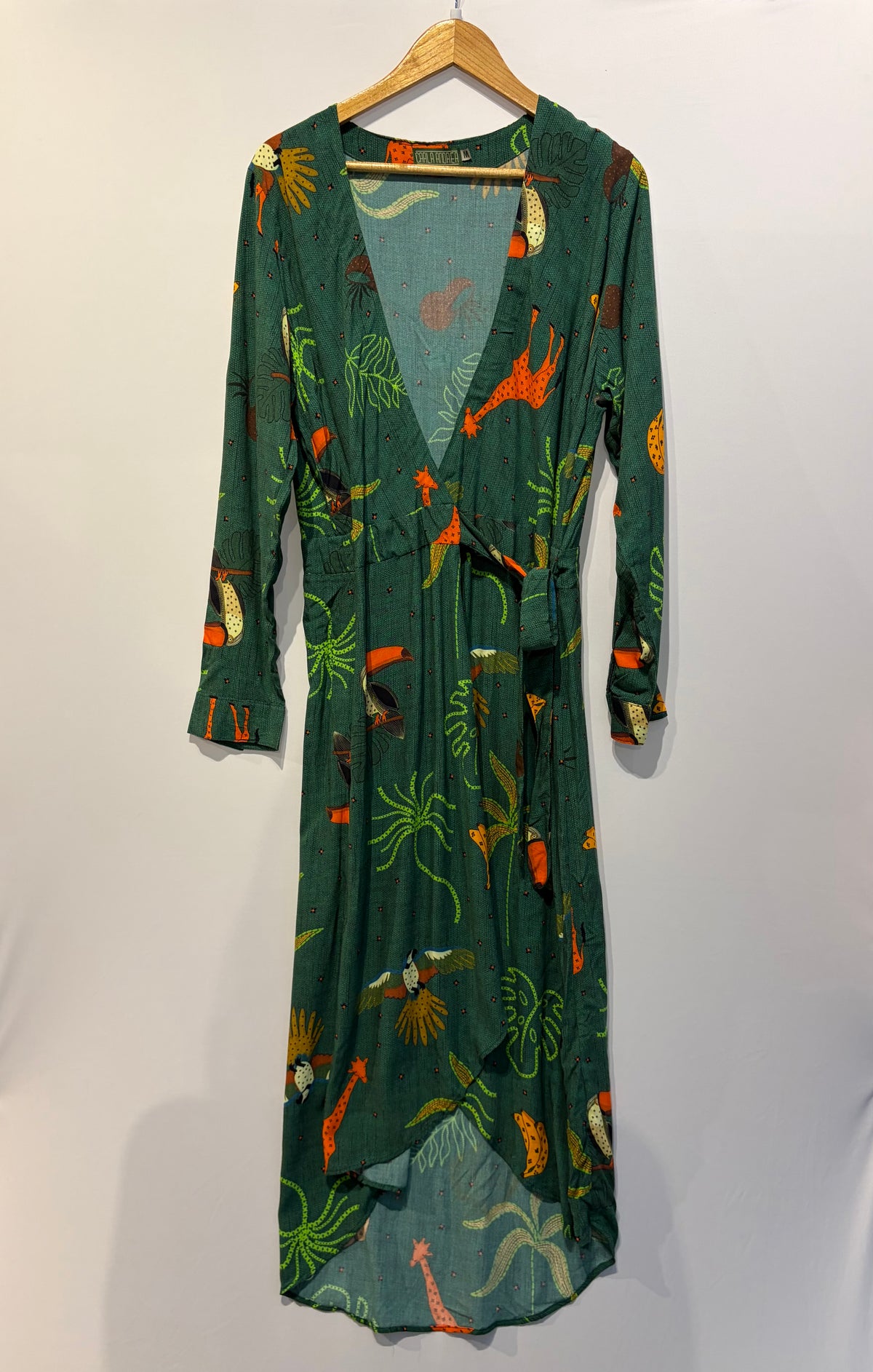 Outra · Vestido transpassado Carla Andréa