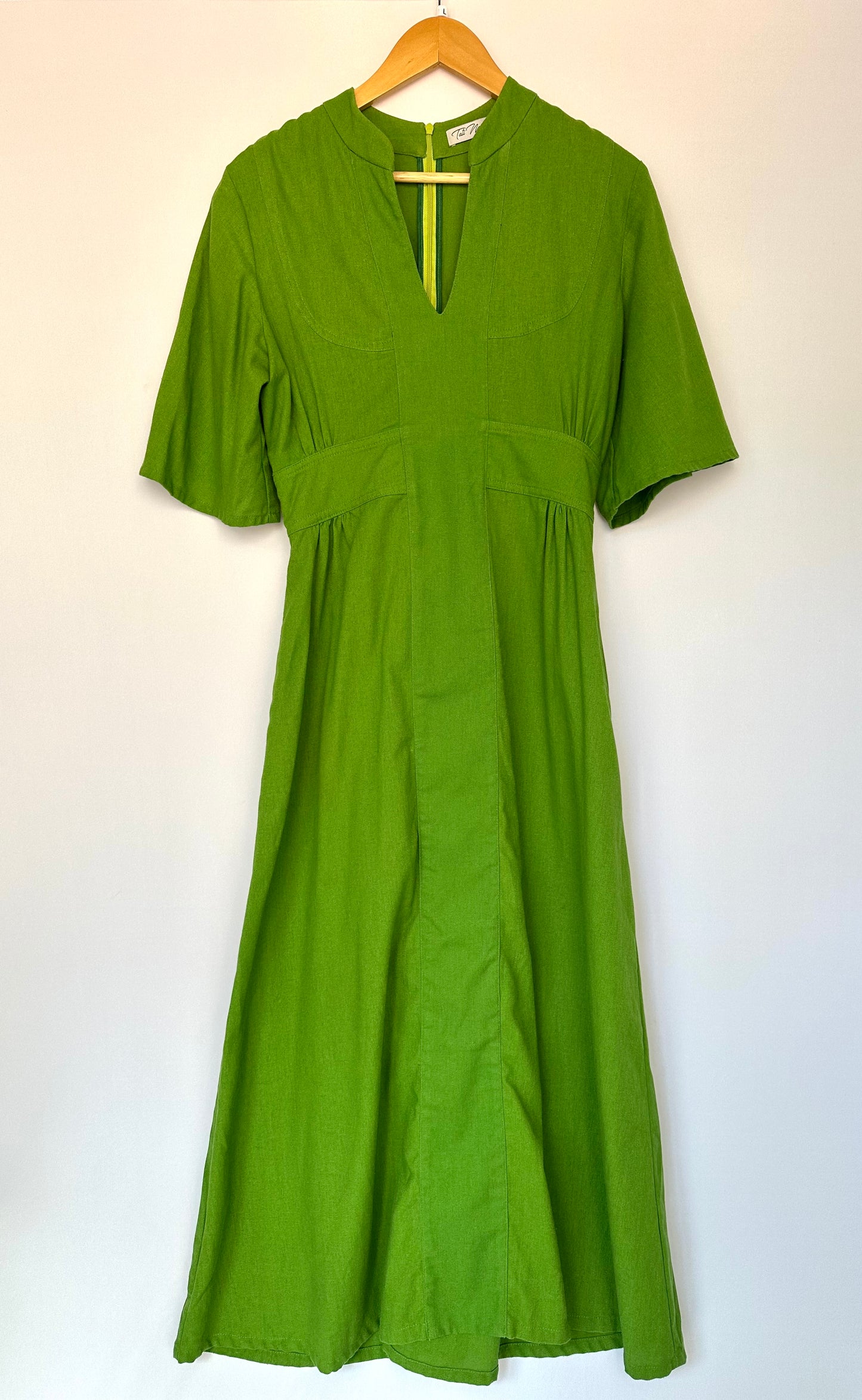 Outra · Vestido Tati Magalhães verde oliva