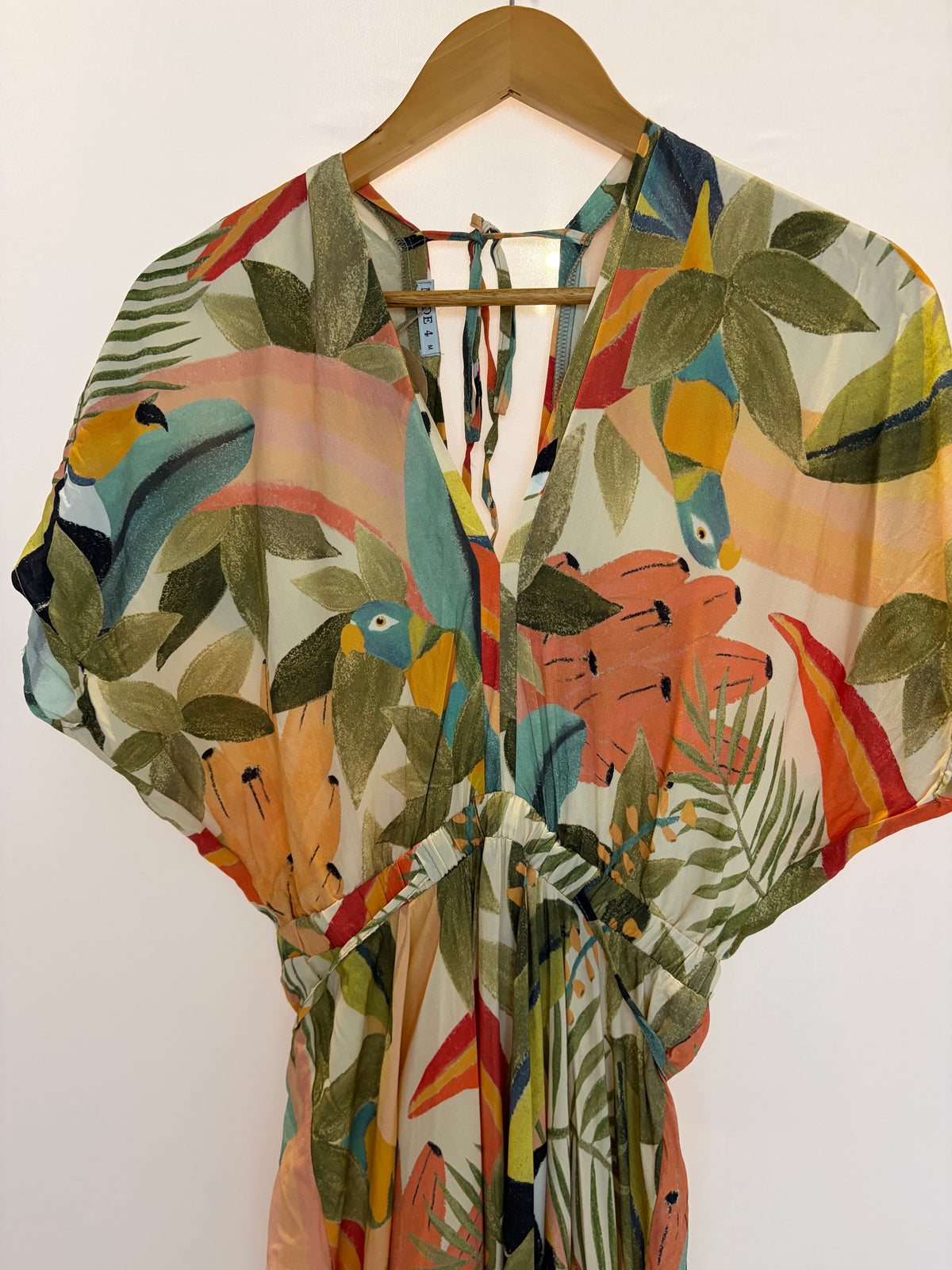 Vestido longo com amarração na cintura – estampa floral – Tam. P
