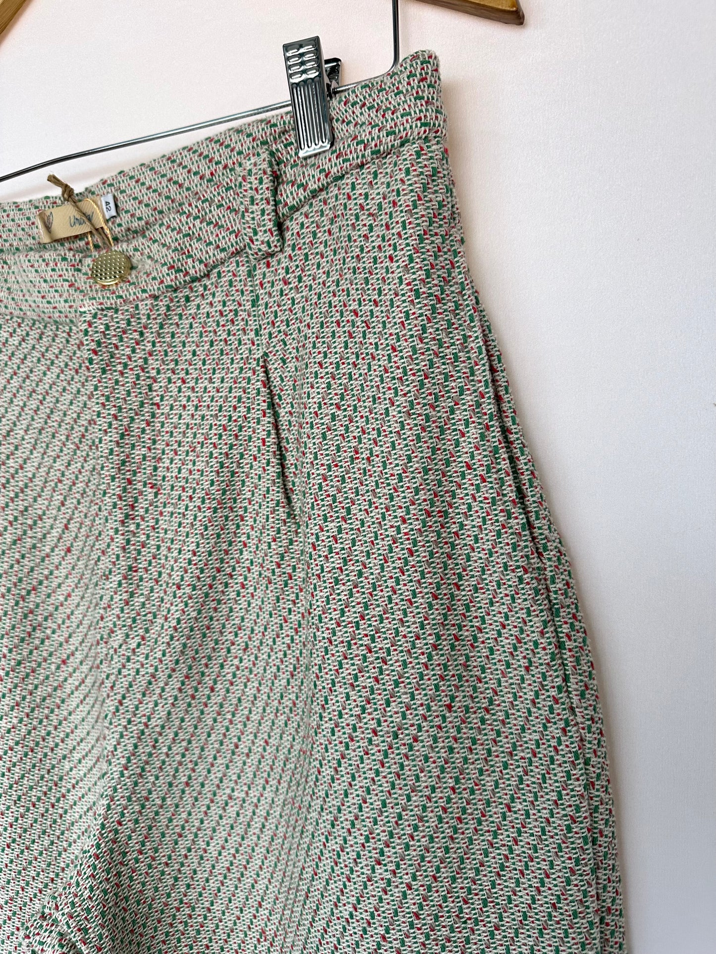 Outra · Calça texturizada Urda