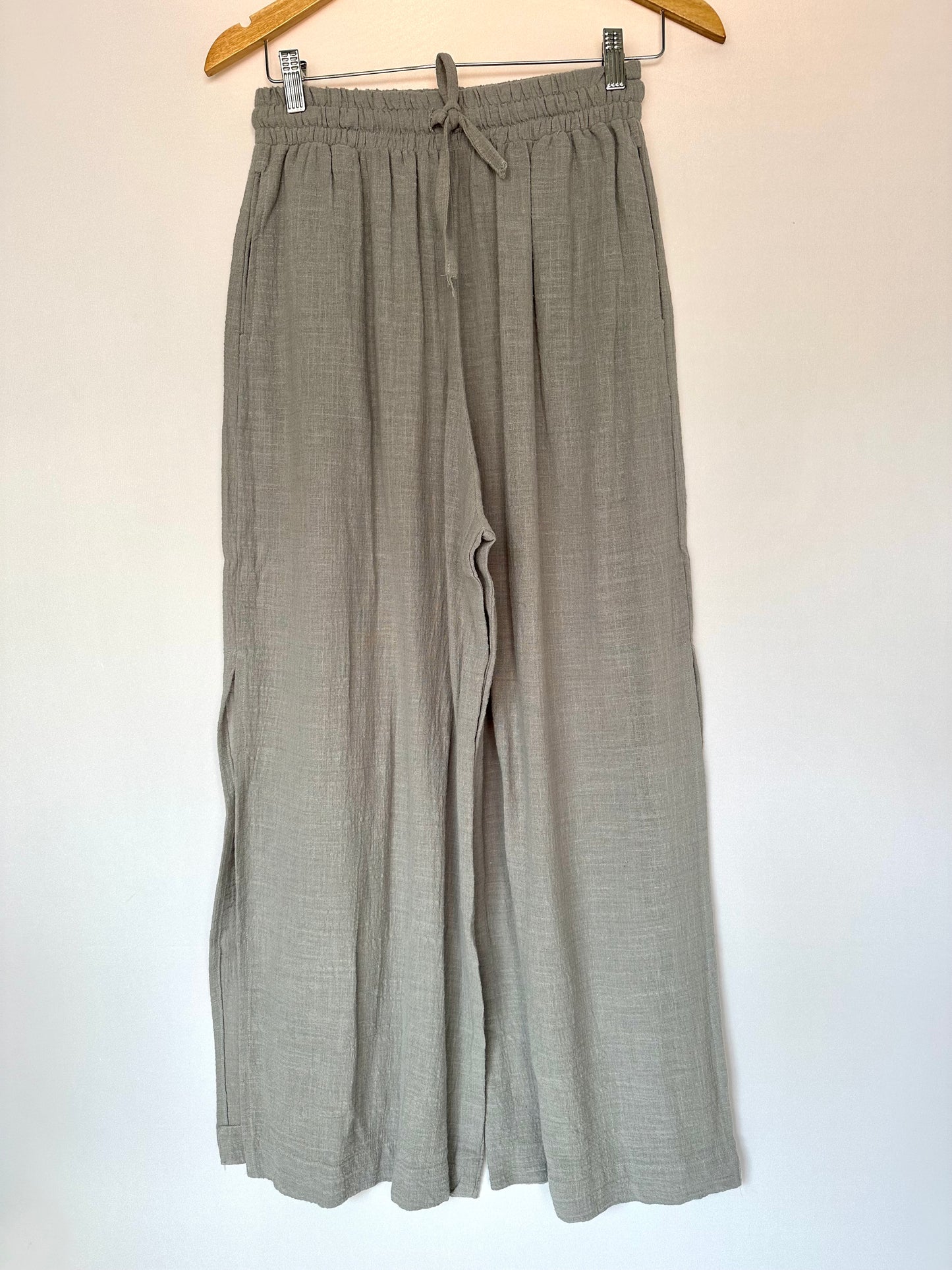 Outra · Calça reta em algodão soraque