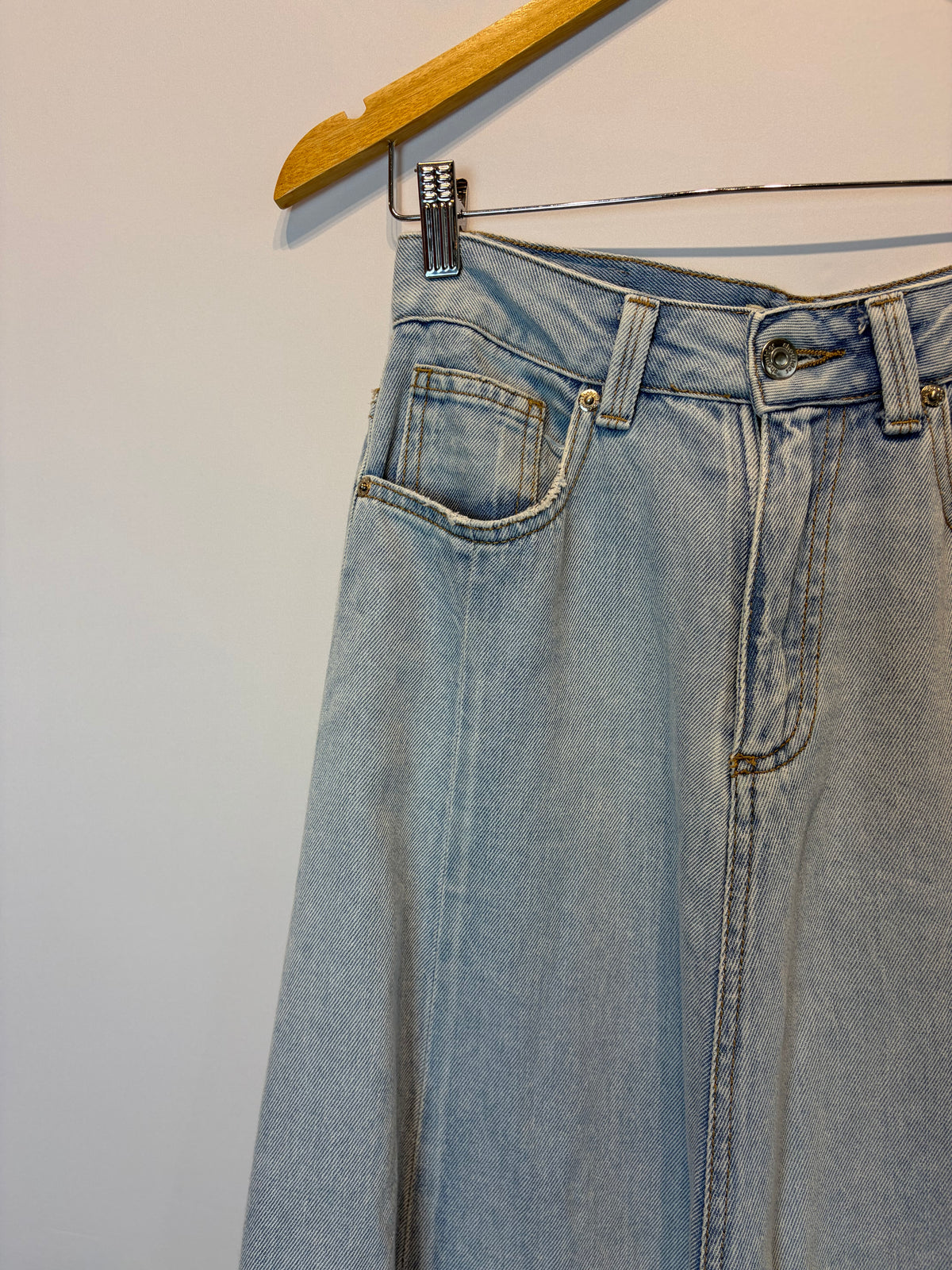 Shoulder · Saia jeans