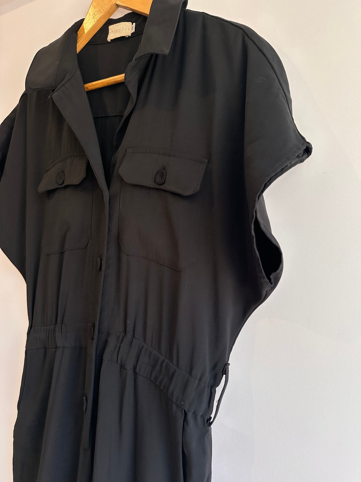 Chez Nous · Macacão manga curta – preto – Tam. M