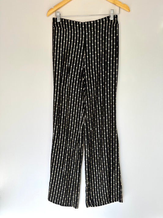 Ideologic · Calça com bordado dourado conjunto