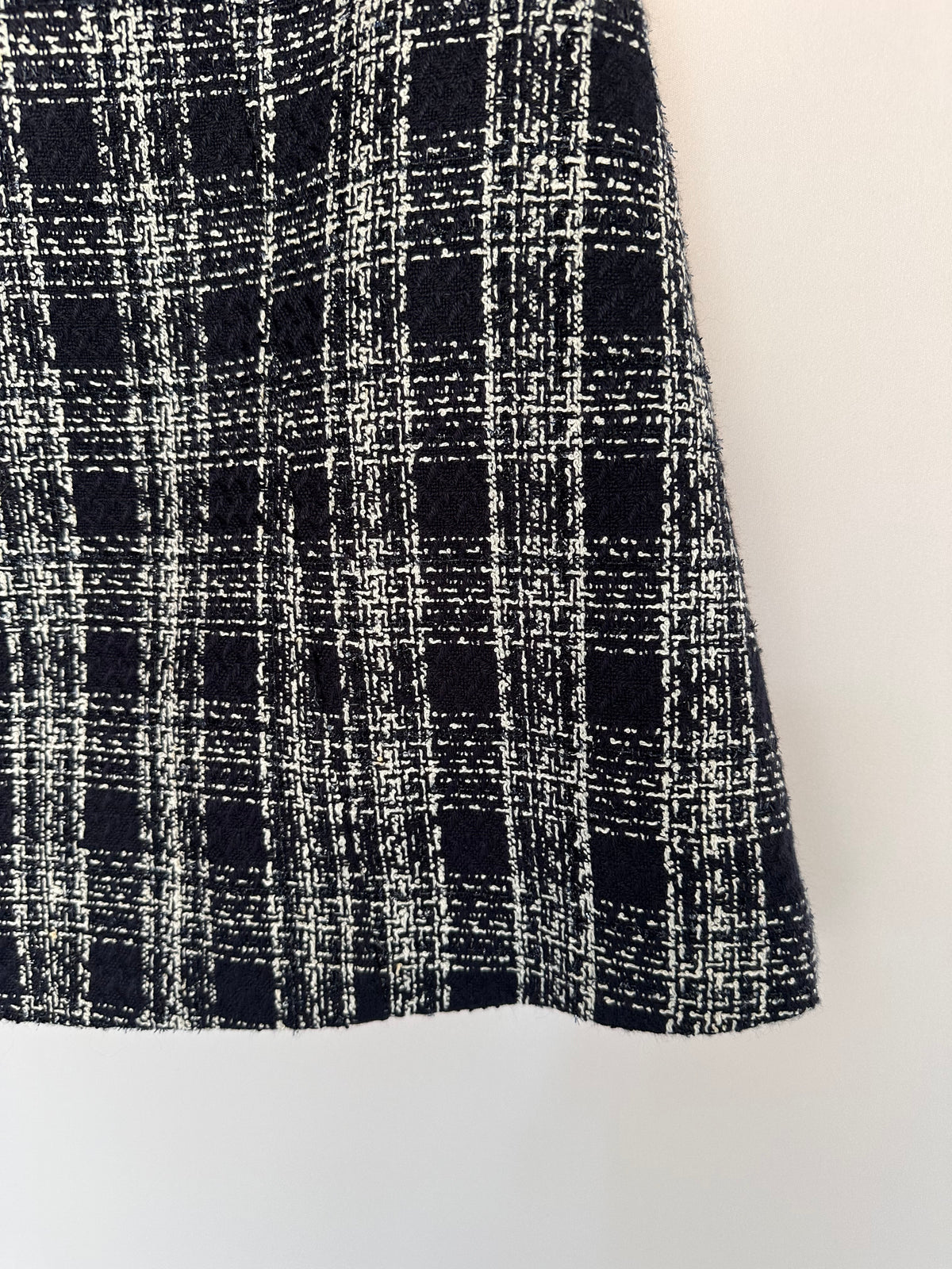 Le Lis Blanc · Saia curta – marinho em tweed – Tam. P