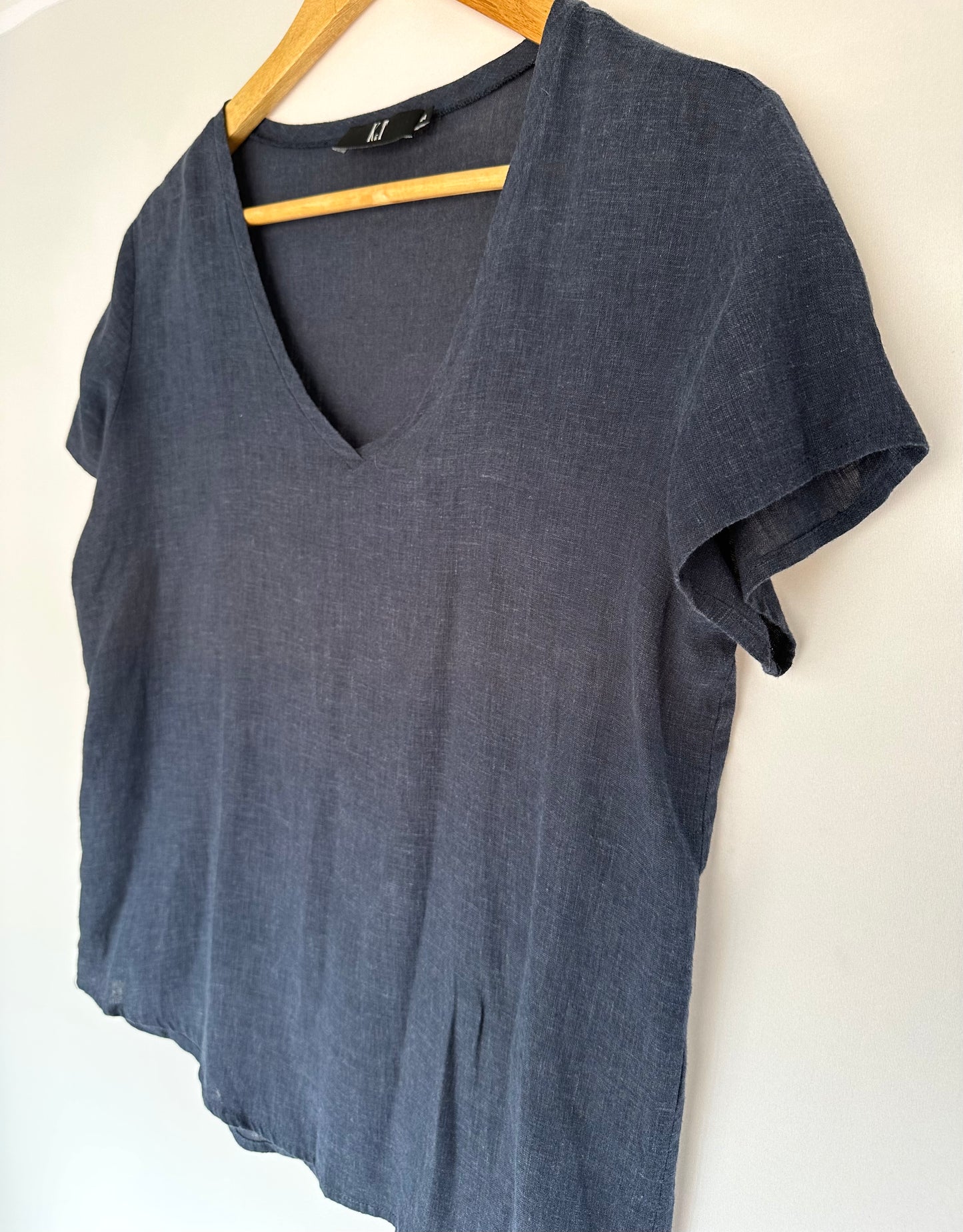 Outra · Blusa básica em linho K&T