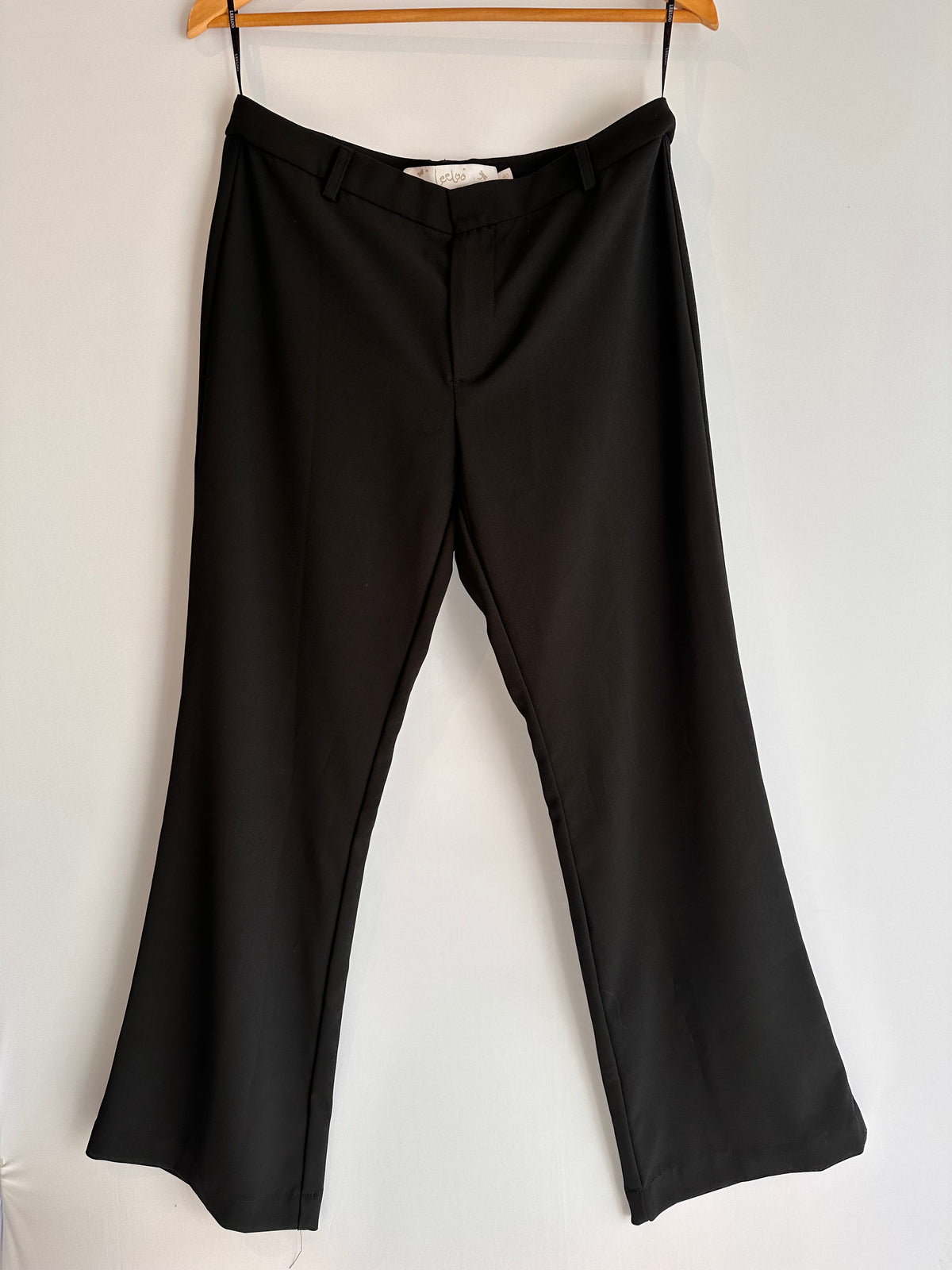 Leeloo · Calça social – preto – Tam. M