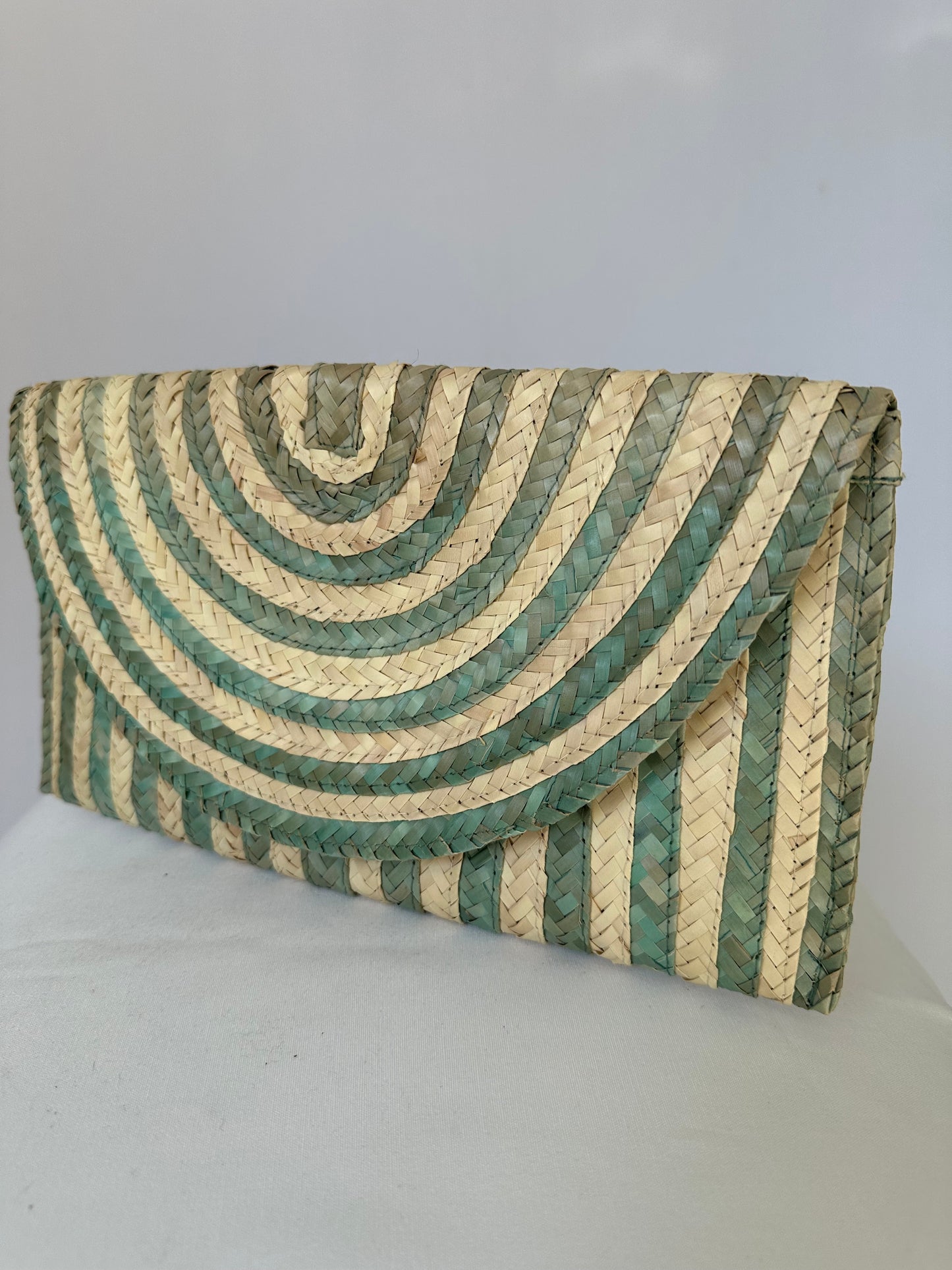 Outra · Bolsa de mão em palha