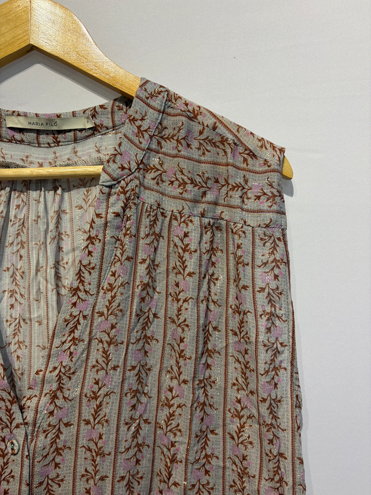 Maria Filó · Blusa com fios em lurex sem manga