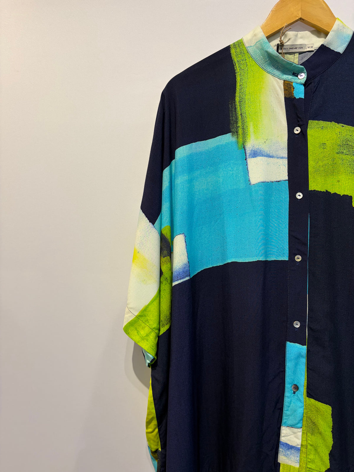 Lenny Niemeyer · Camisa over size manga curta
