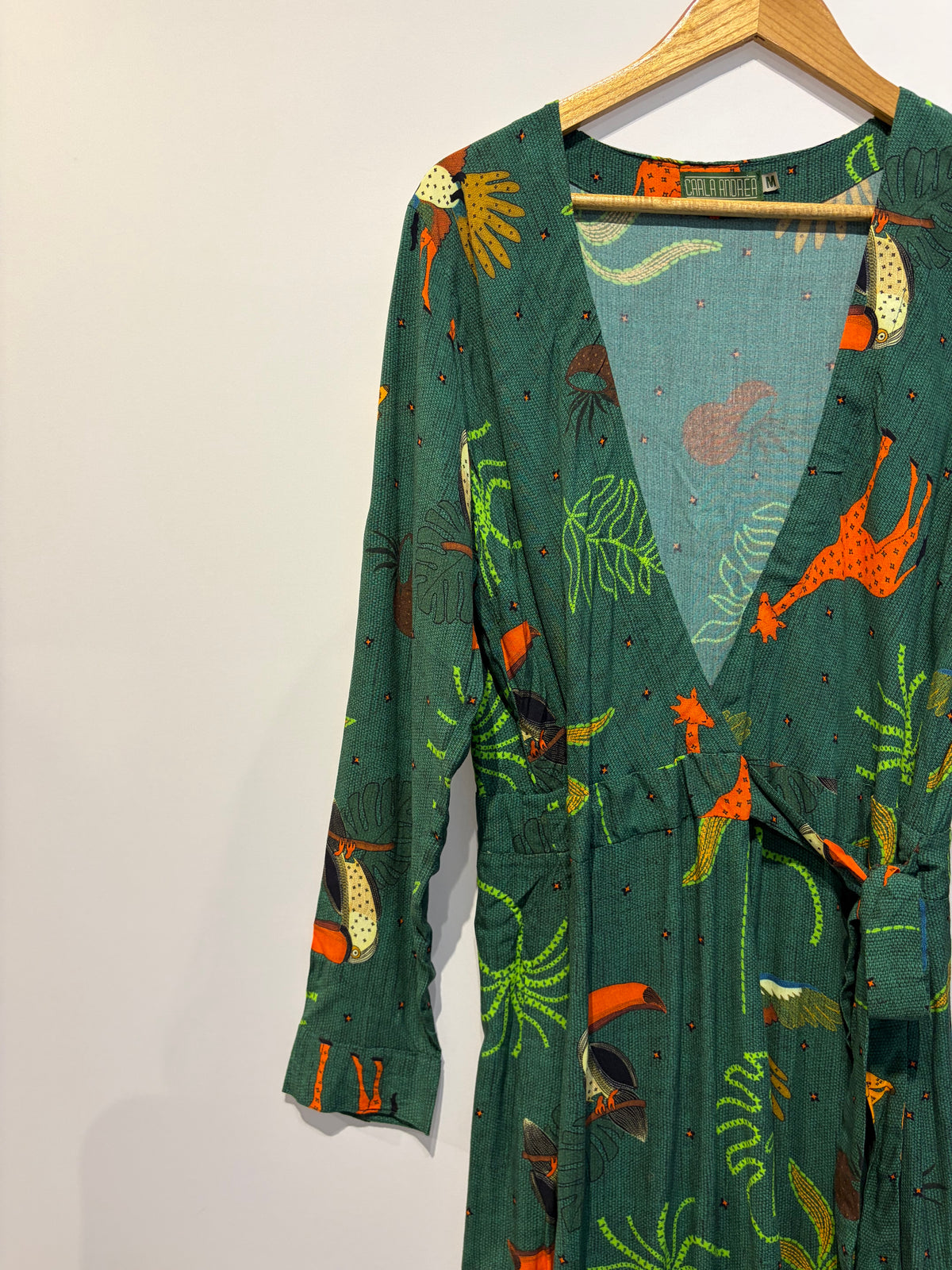 Outra · Vestido transpassado Carla Andréa