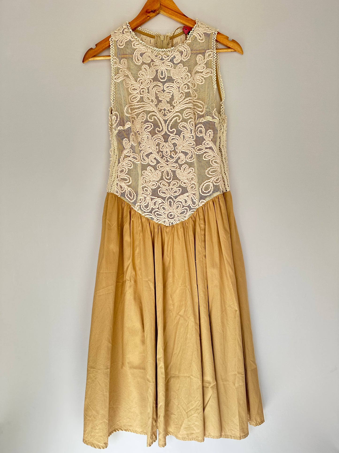 Farm · Vestido longo com renda guipir
