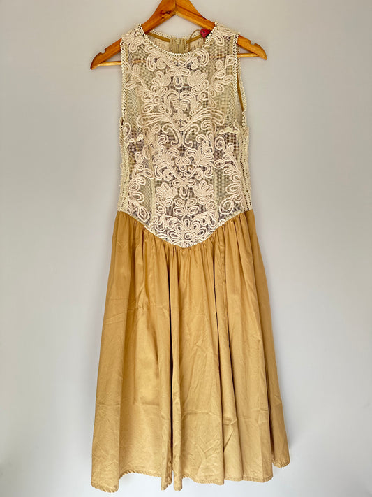 Farm · Vestido longo com renda guipir