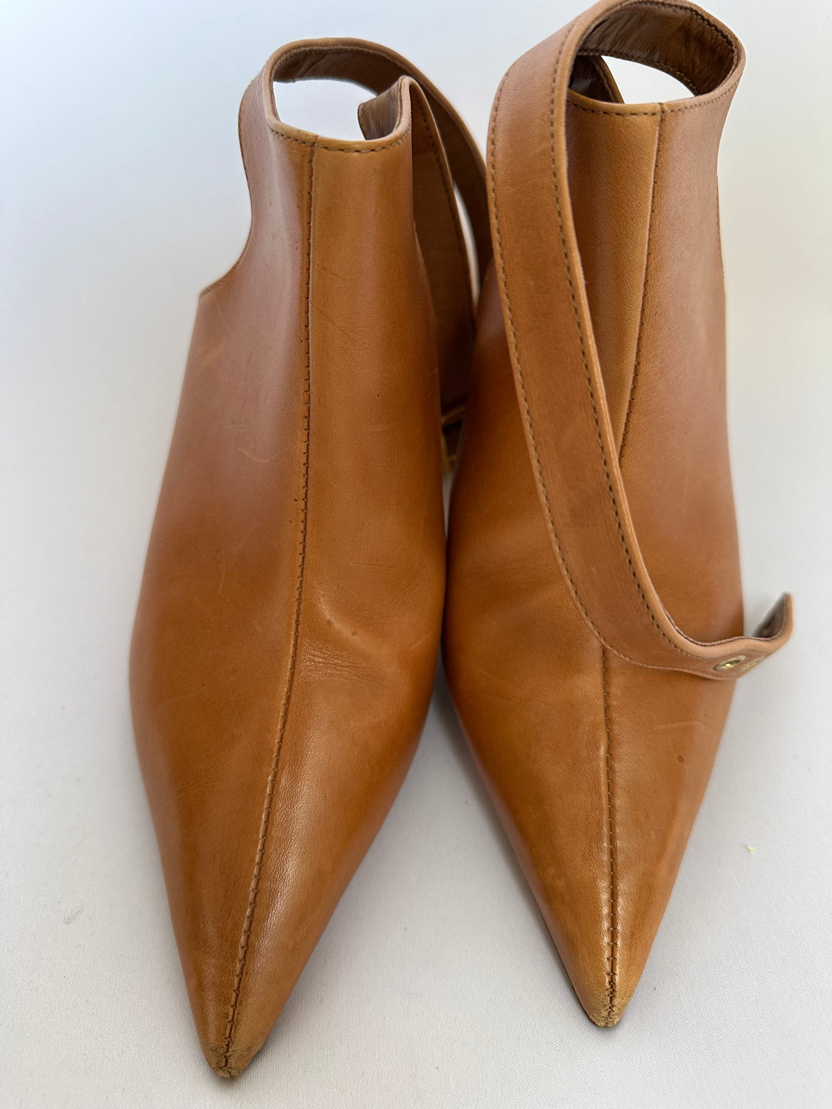 Scarpin fechado 37 – caramelo