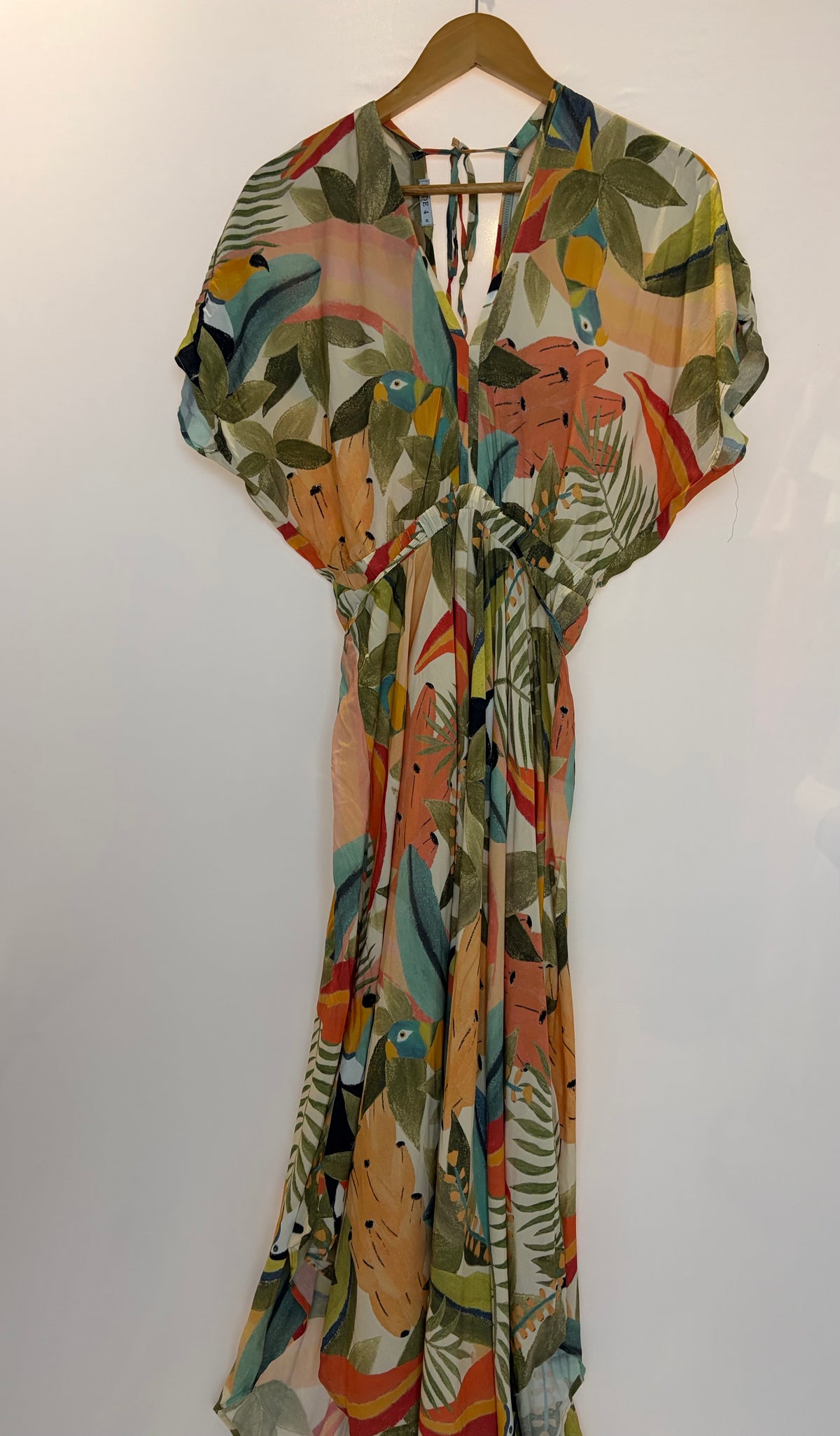 Vestido longo com amarração na cintura – estampa floral – Tam. P