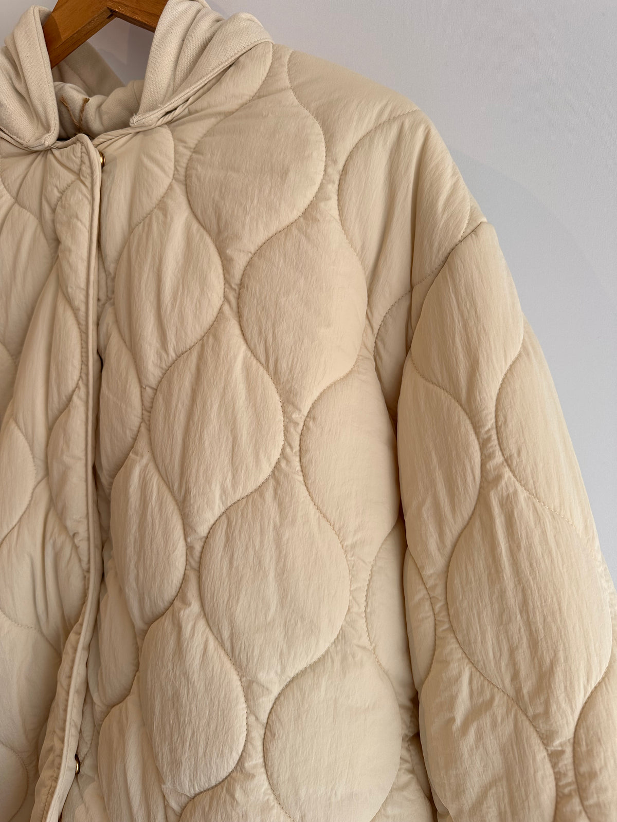 Zara · Casaco em matelassê com capuz – branco – Tam. M