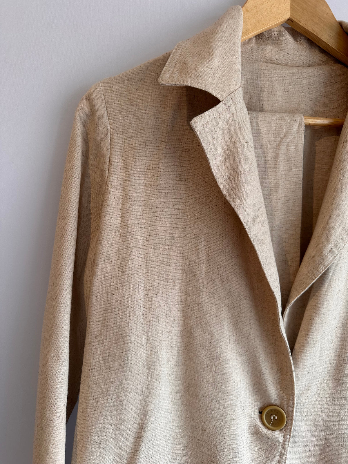 Sacada · Blazer em linho com faixa – bege – Tam. P