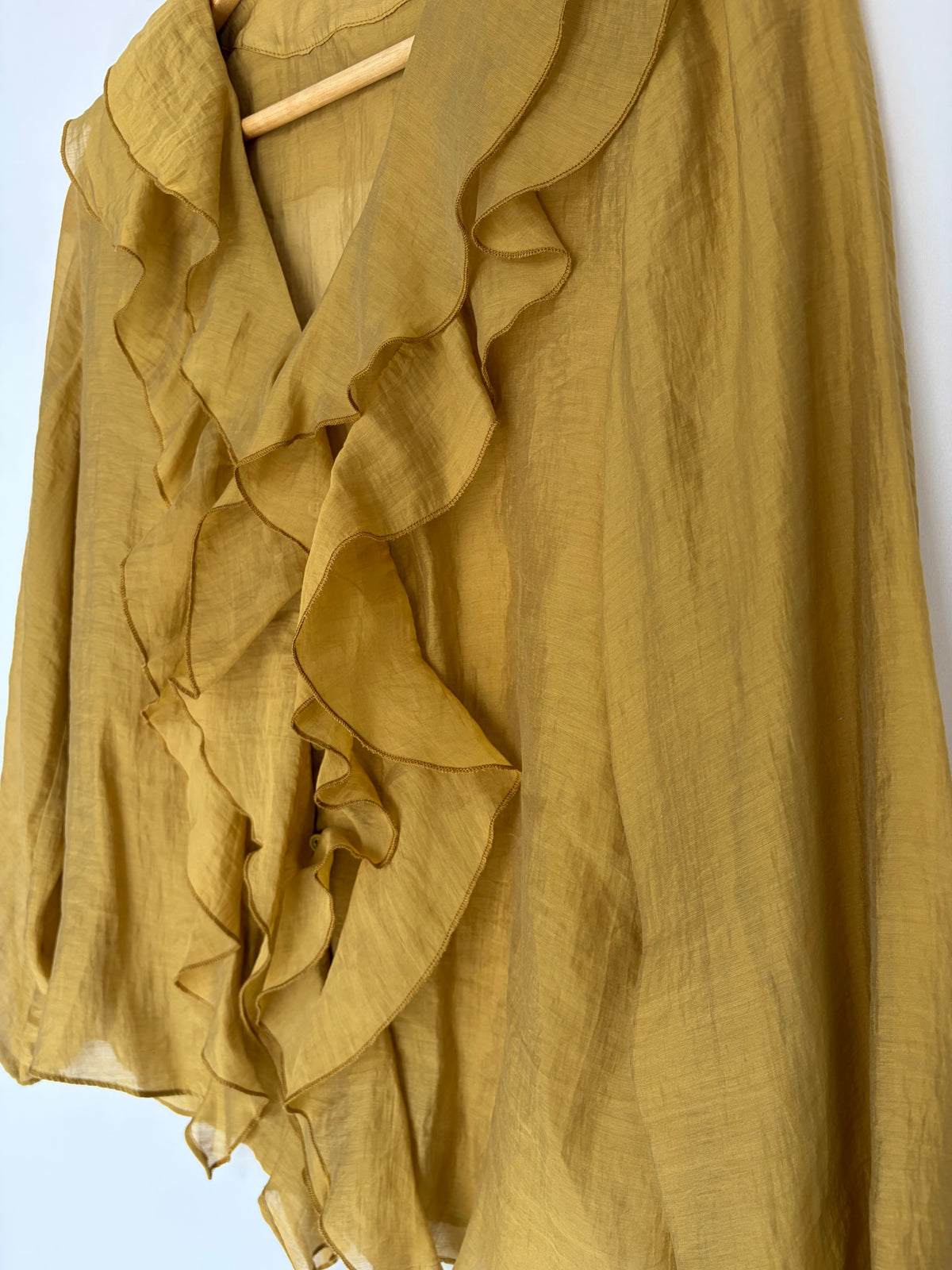 Zara · Camisa com babado